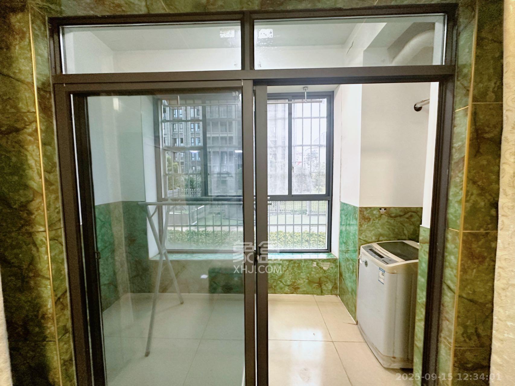 梅溪国际公寓（步步高新天地）  1室1厅1卫    1500.0元/月室内图