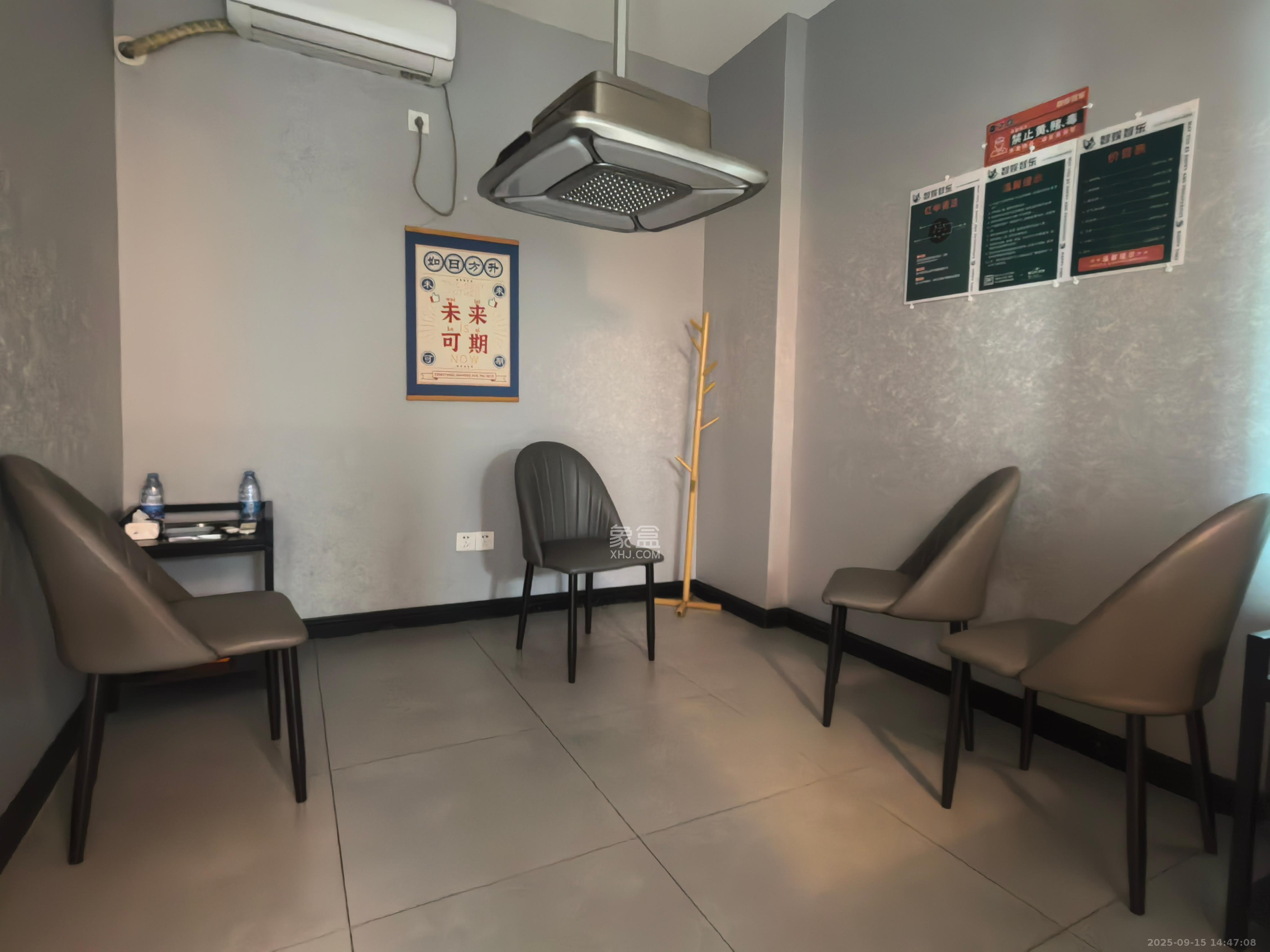 兴威名座 3室2厅1卫 4200.0元/月 兴威名座 3室2厅1卫 4200.0元/月室内图