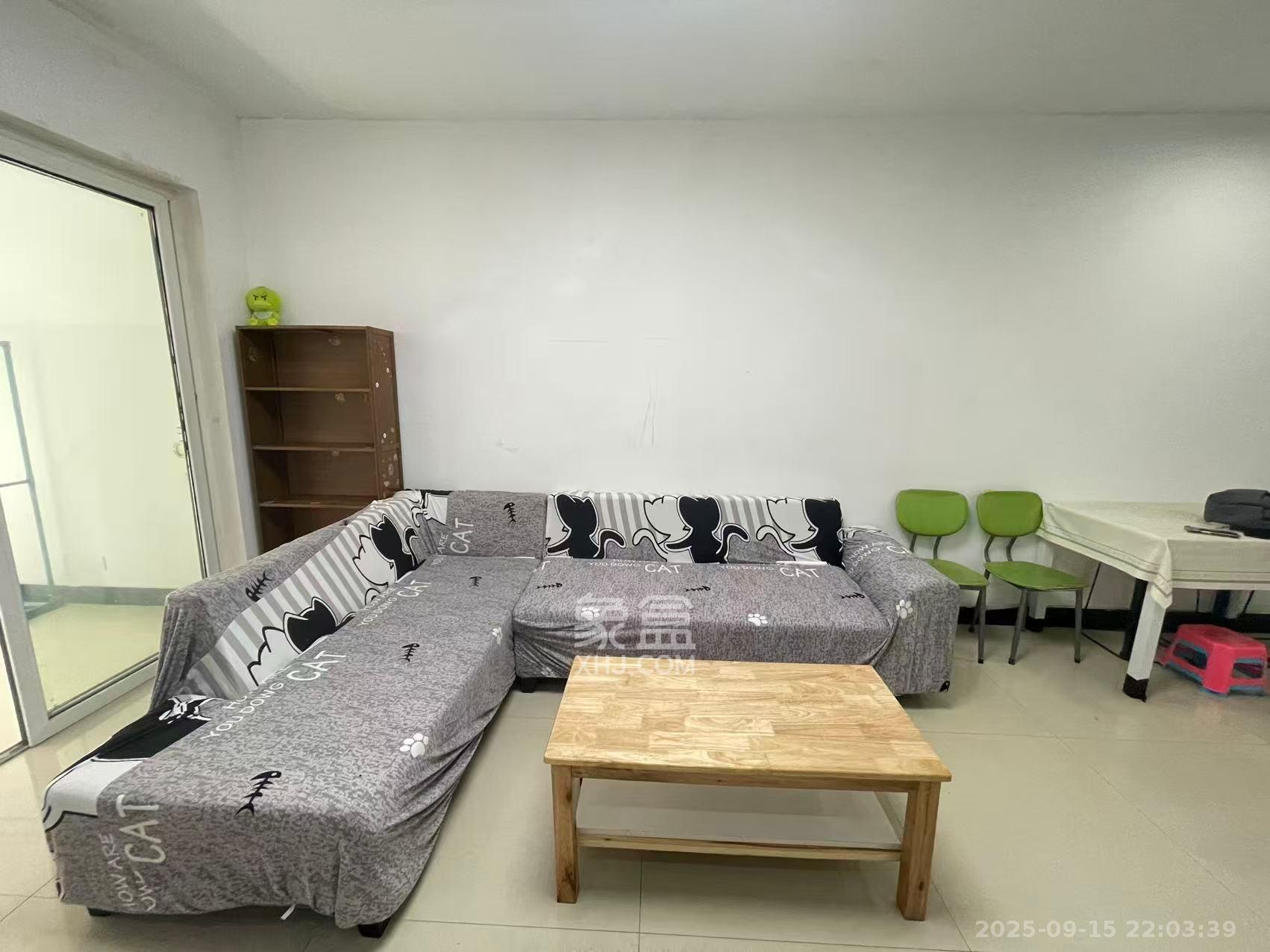 银太家园  2室2厅1卫    1700.0元/月室内图