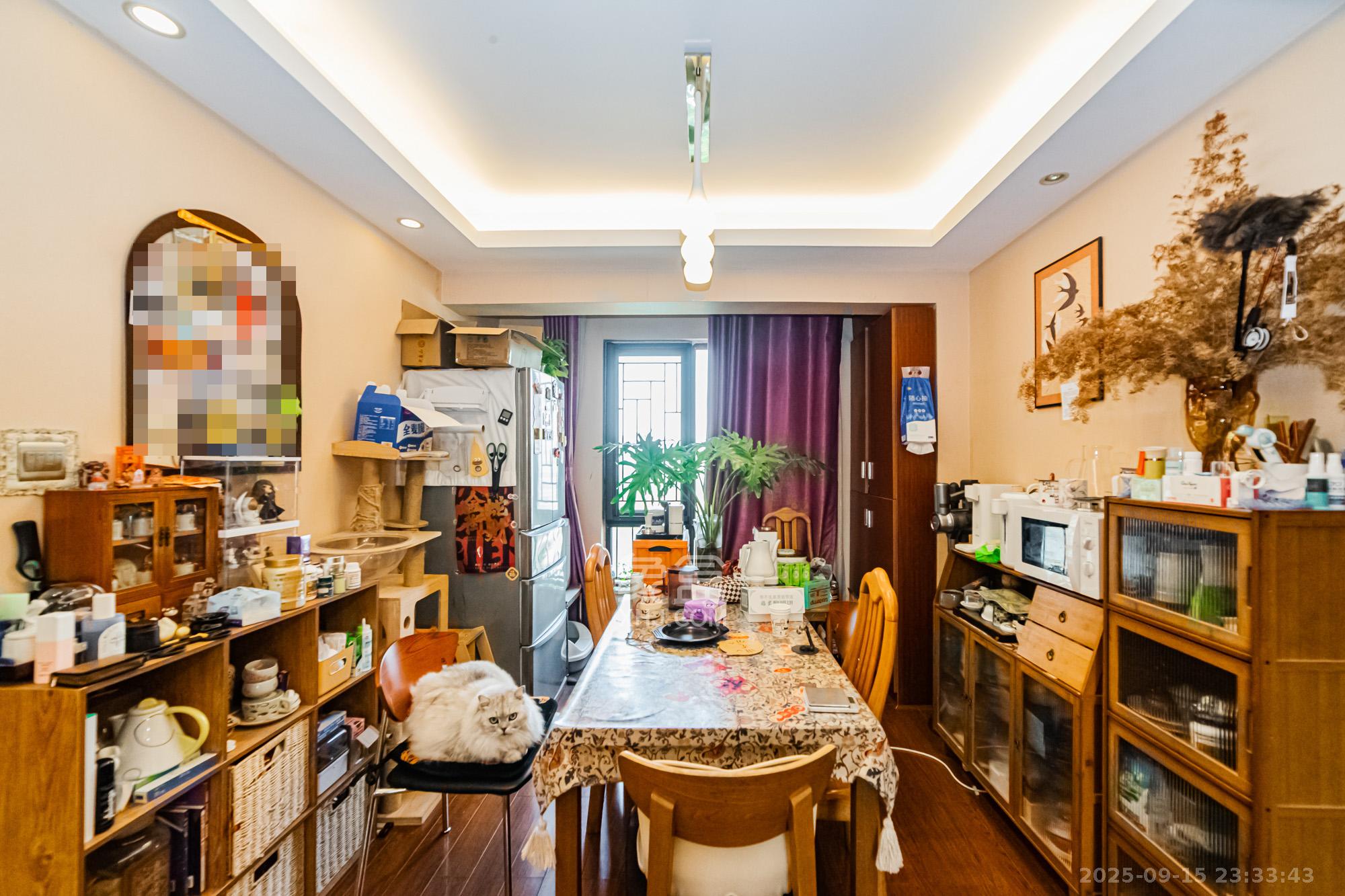 万科城 3室2厅2卫 82.0万 万科城 3室2厅2卫 82.0万客厅