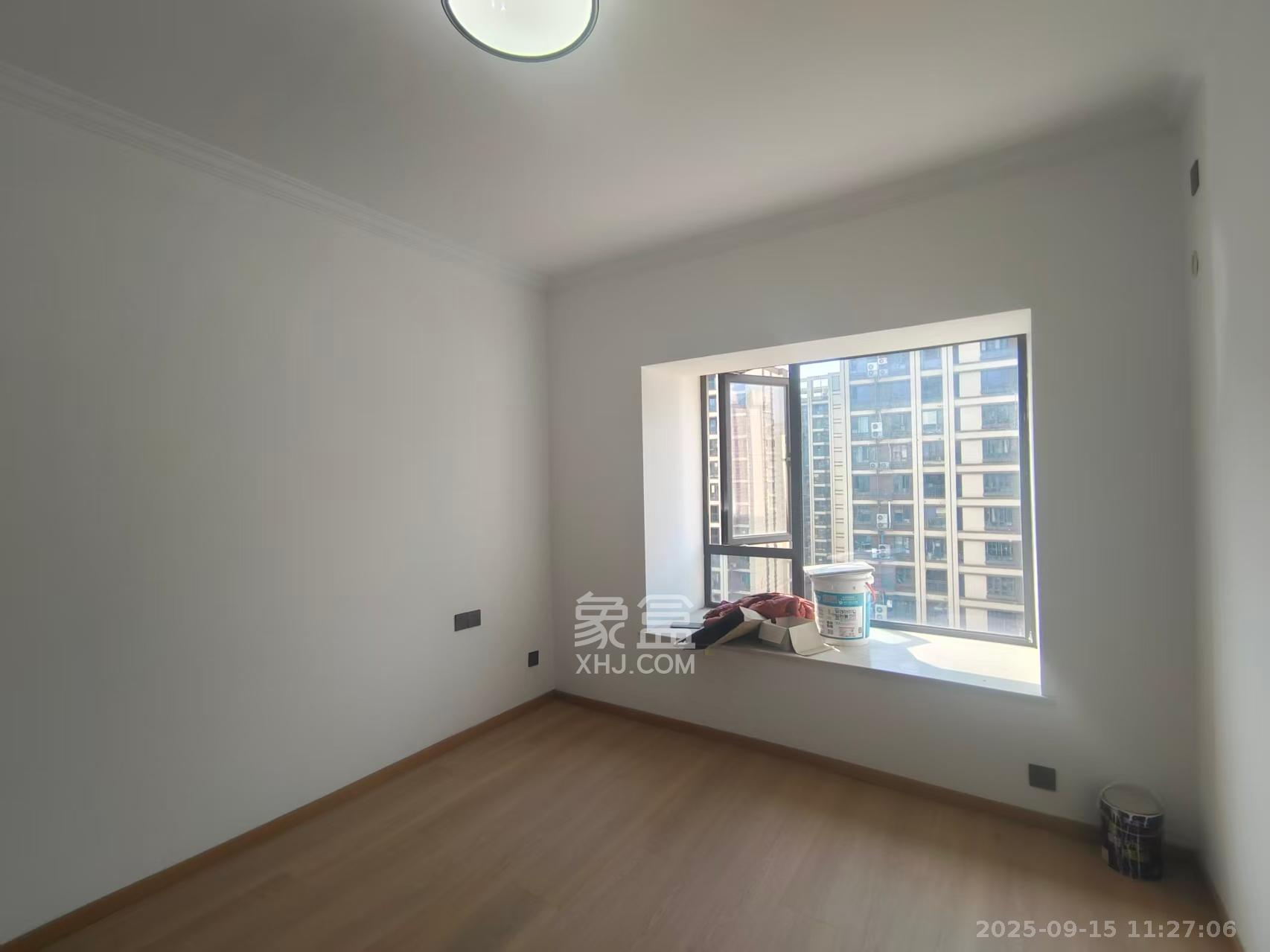 荣盛城 4室2厅2卫 2000.0元/月 荣盛城 4室2厅2卫 2000.0元/月室内图