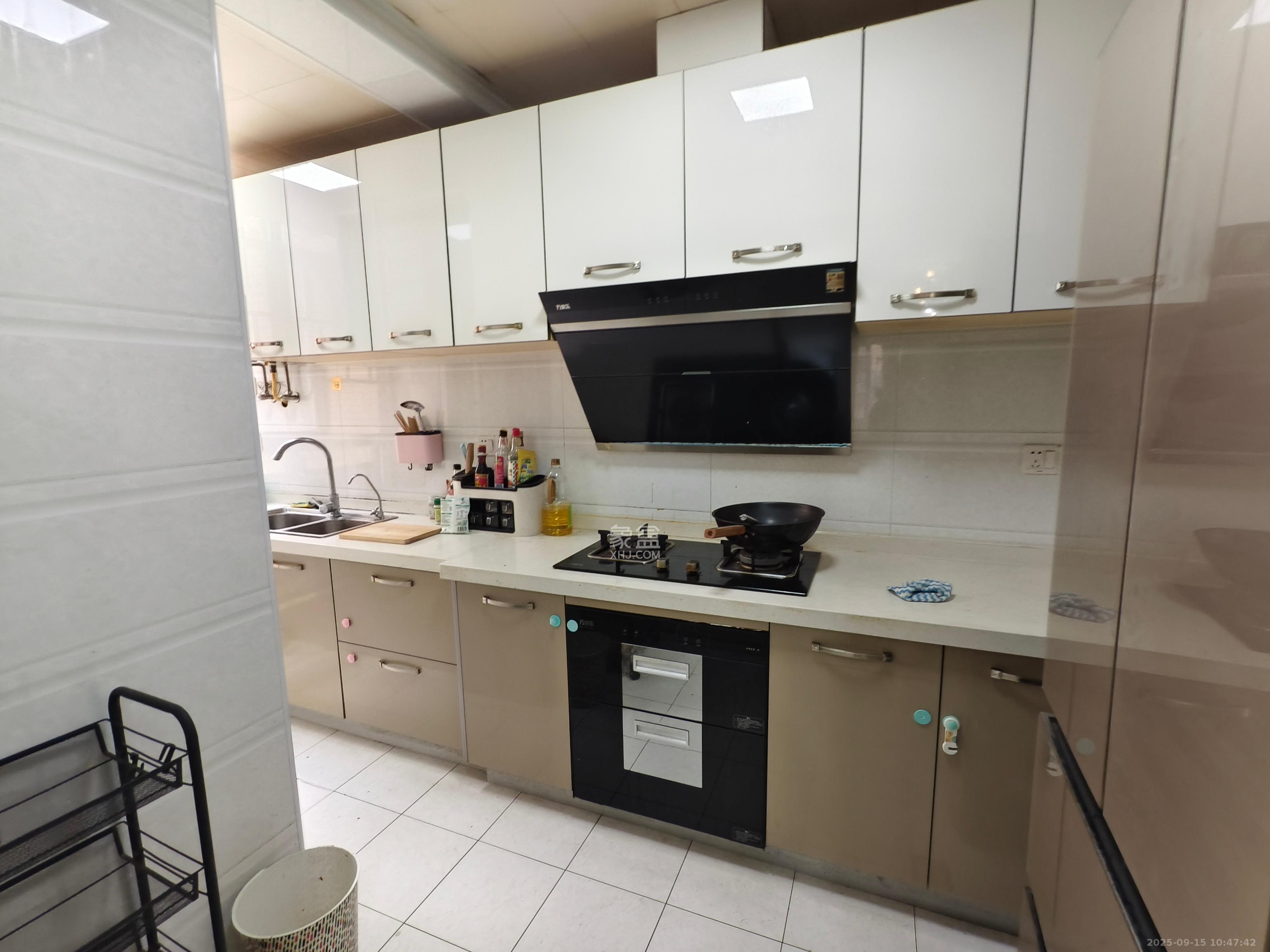 兴威帕克水岸 3室2厅2卫 2500.0元/月 兴威帕克水岸 3室2厅2卫 2500.0元/月室内图