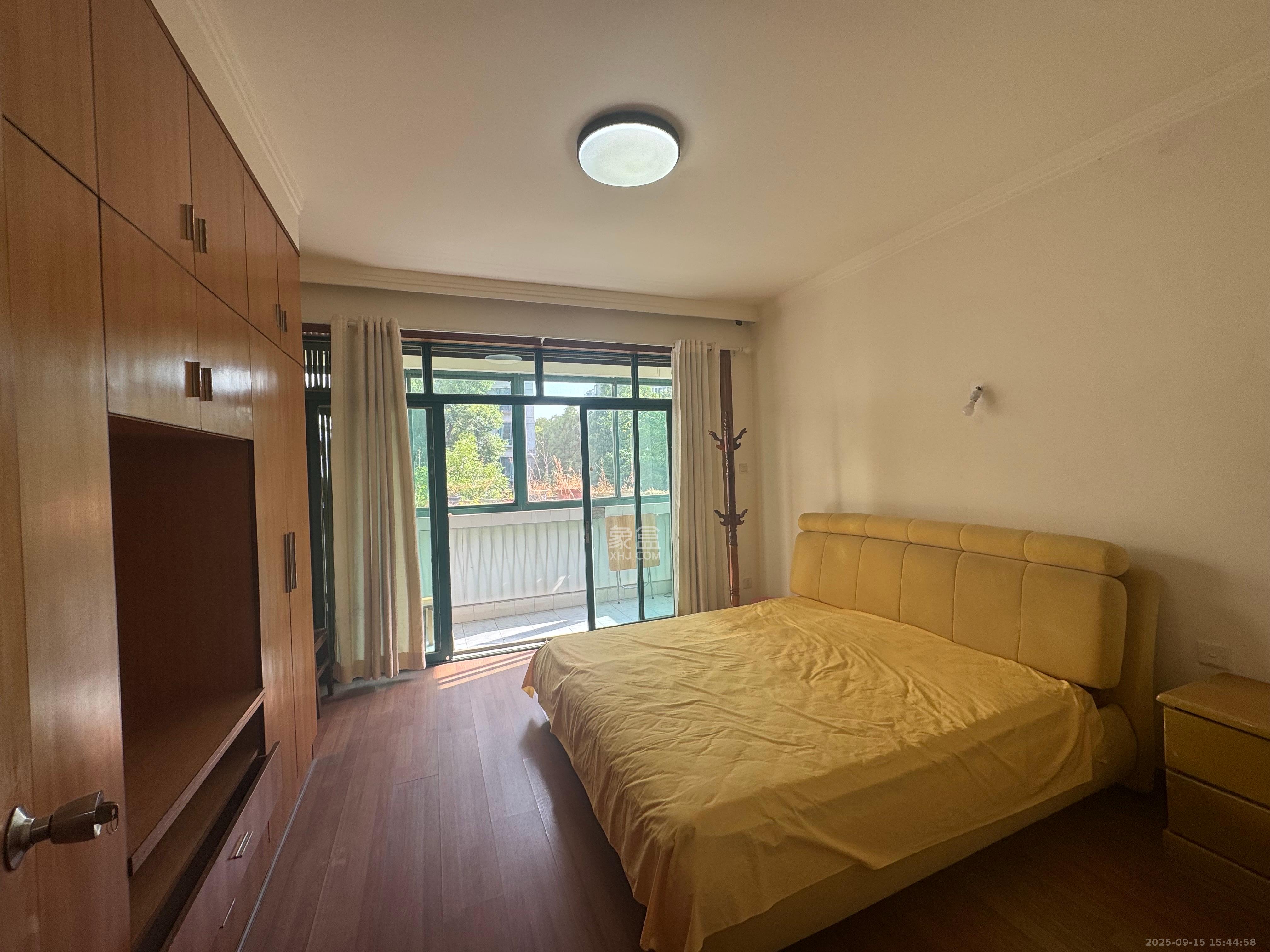 华盛家园  3室2厅2卫    2500.0元/月室内图