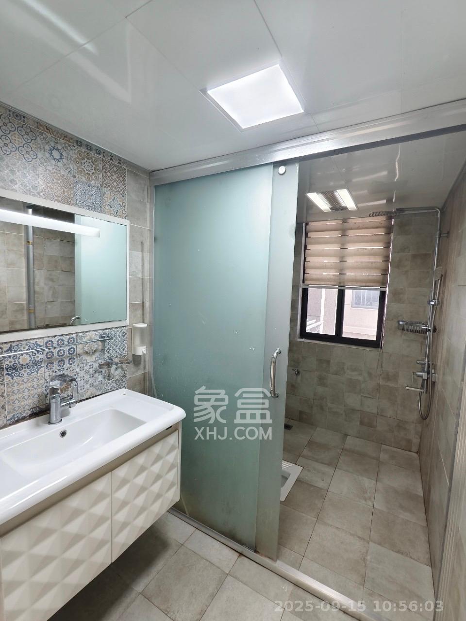 红橡华园(菲莎公馆)  3室2厅2卫    5500.0元/月室内图