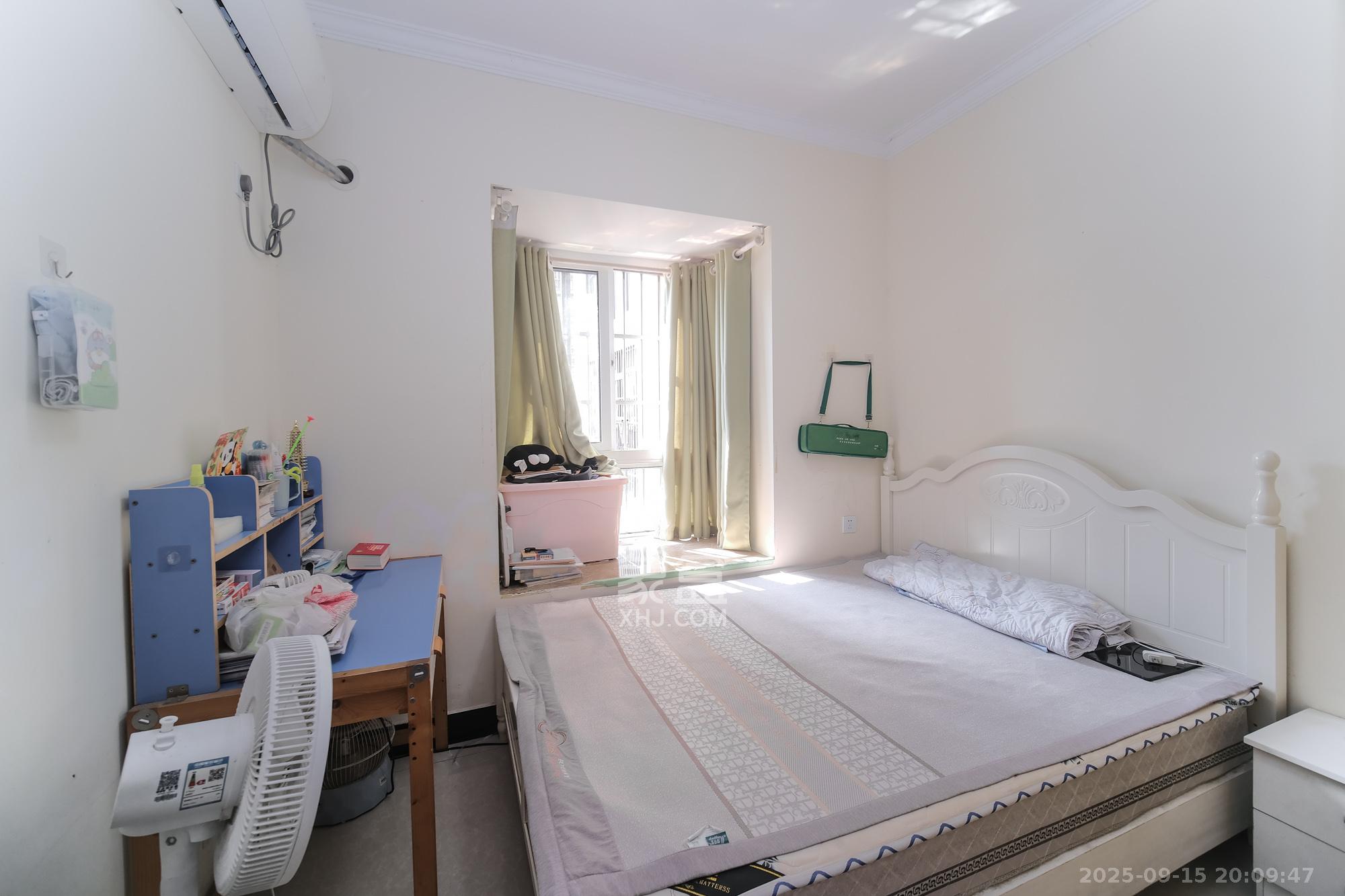 山水湾 3室2厅1卫 52.0万 山水湾 3室2厅1卫 52.0万卧室