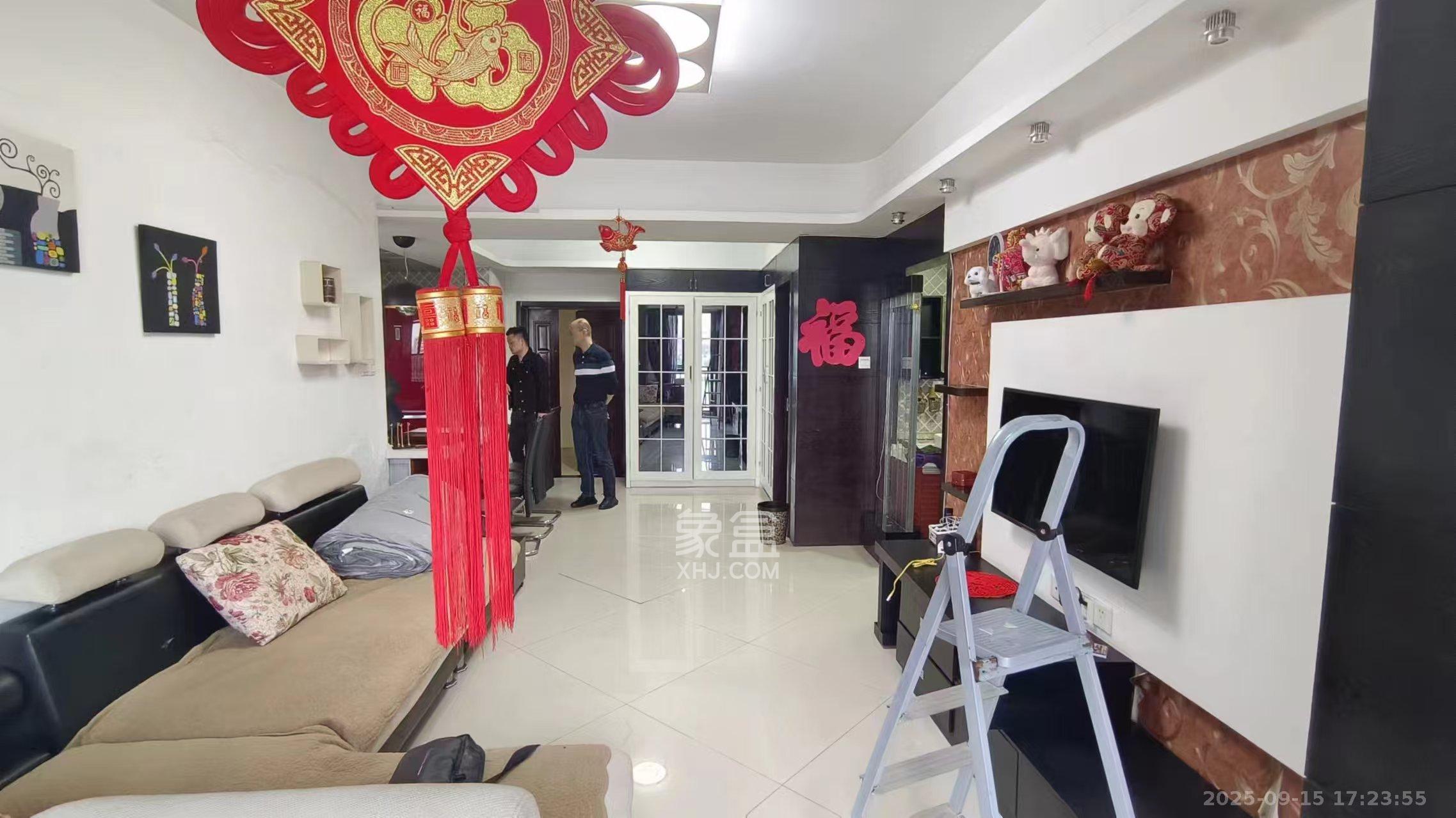 上东辛顿公寓  2室1厅1卫    2200.0元/月室内图