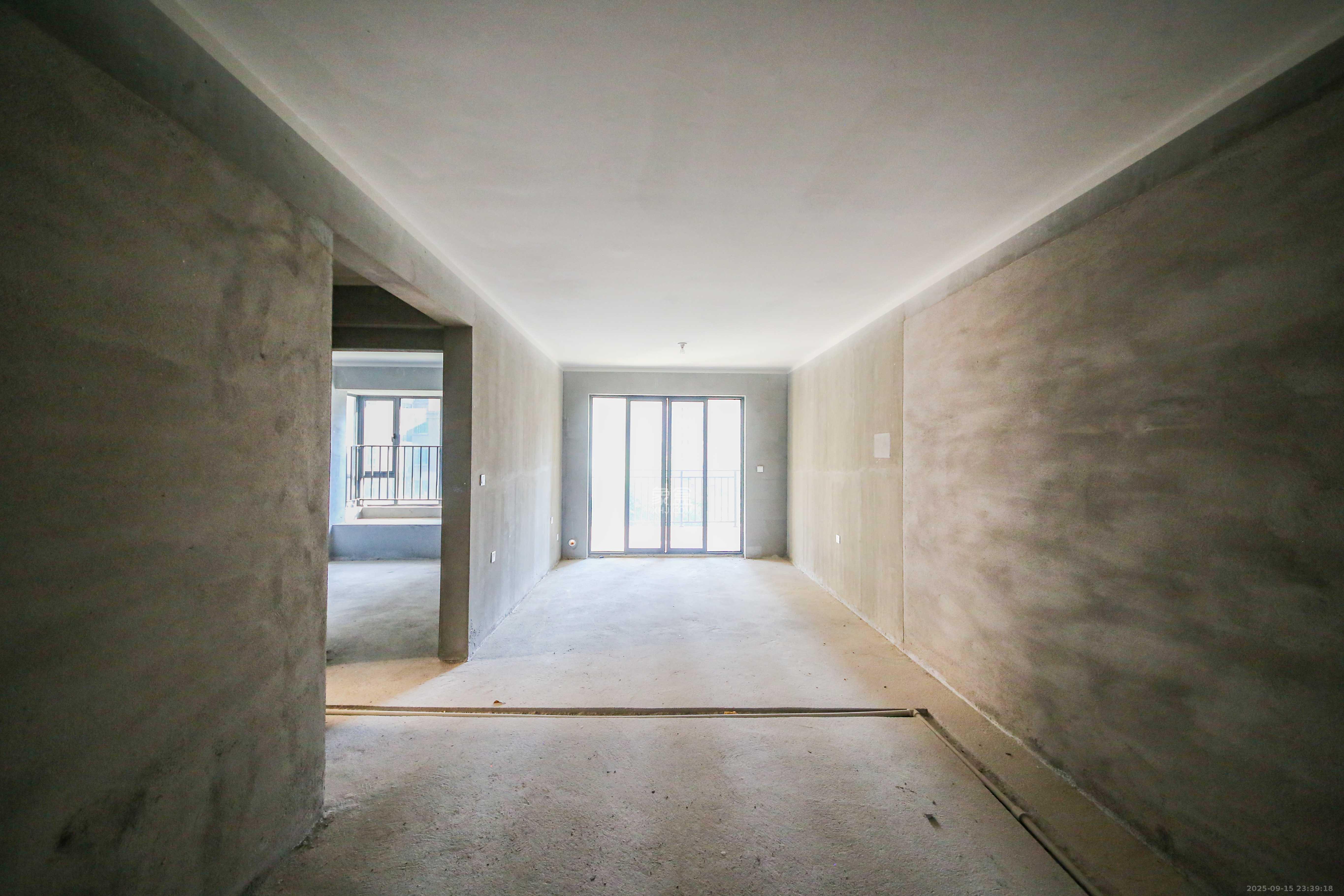 中建钰和城 2室1厅1卫 112.0万 中建钰和城 2室1厅1卫 112.0万客厅