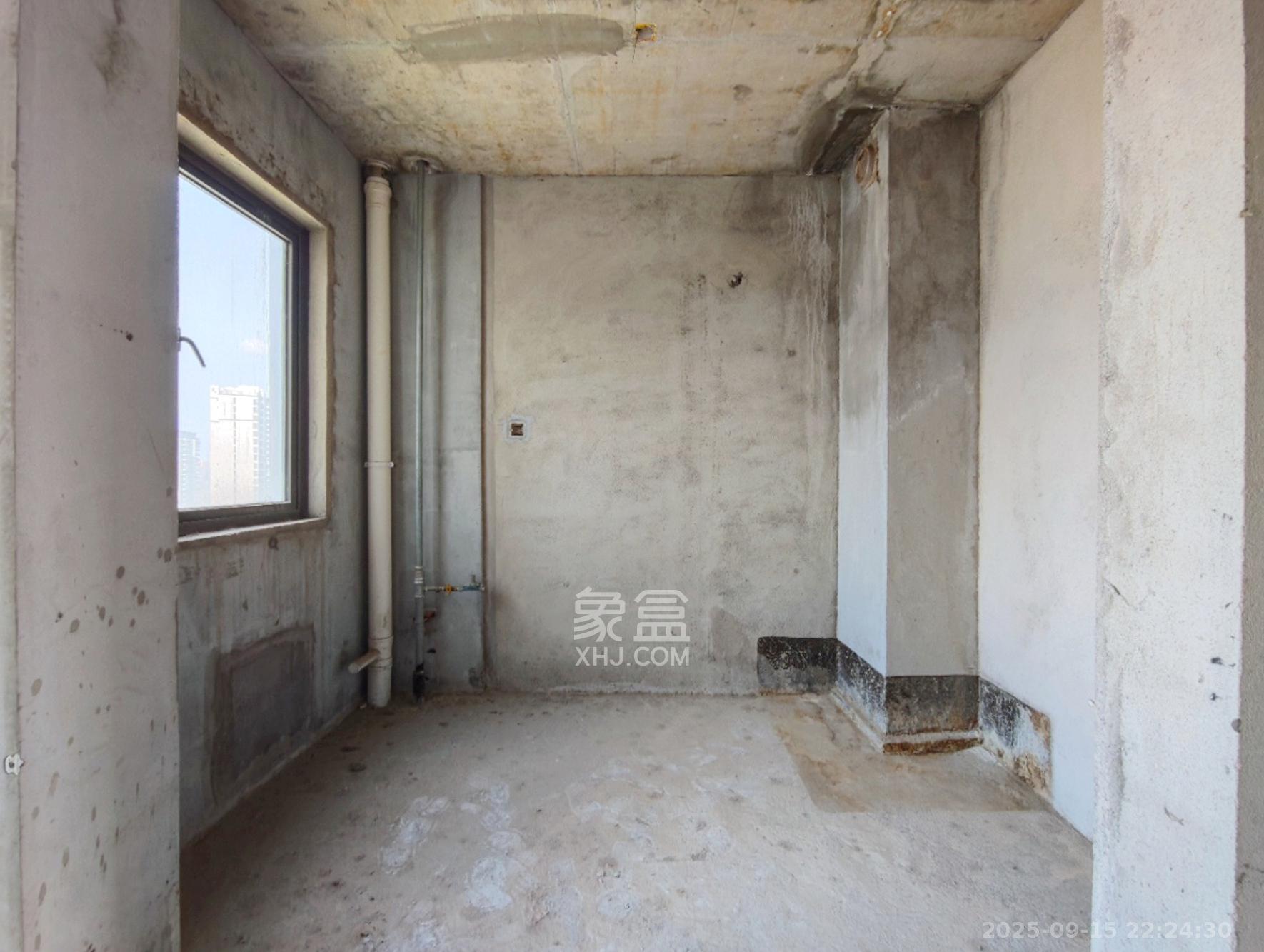 润和滨江府  4室2厅2卫    115.0万 润和滨江府  4室2厅2卫    115.0万其他