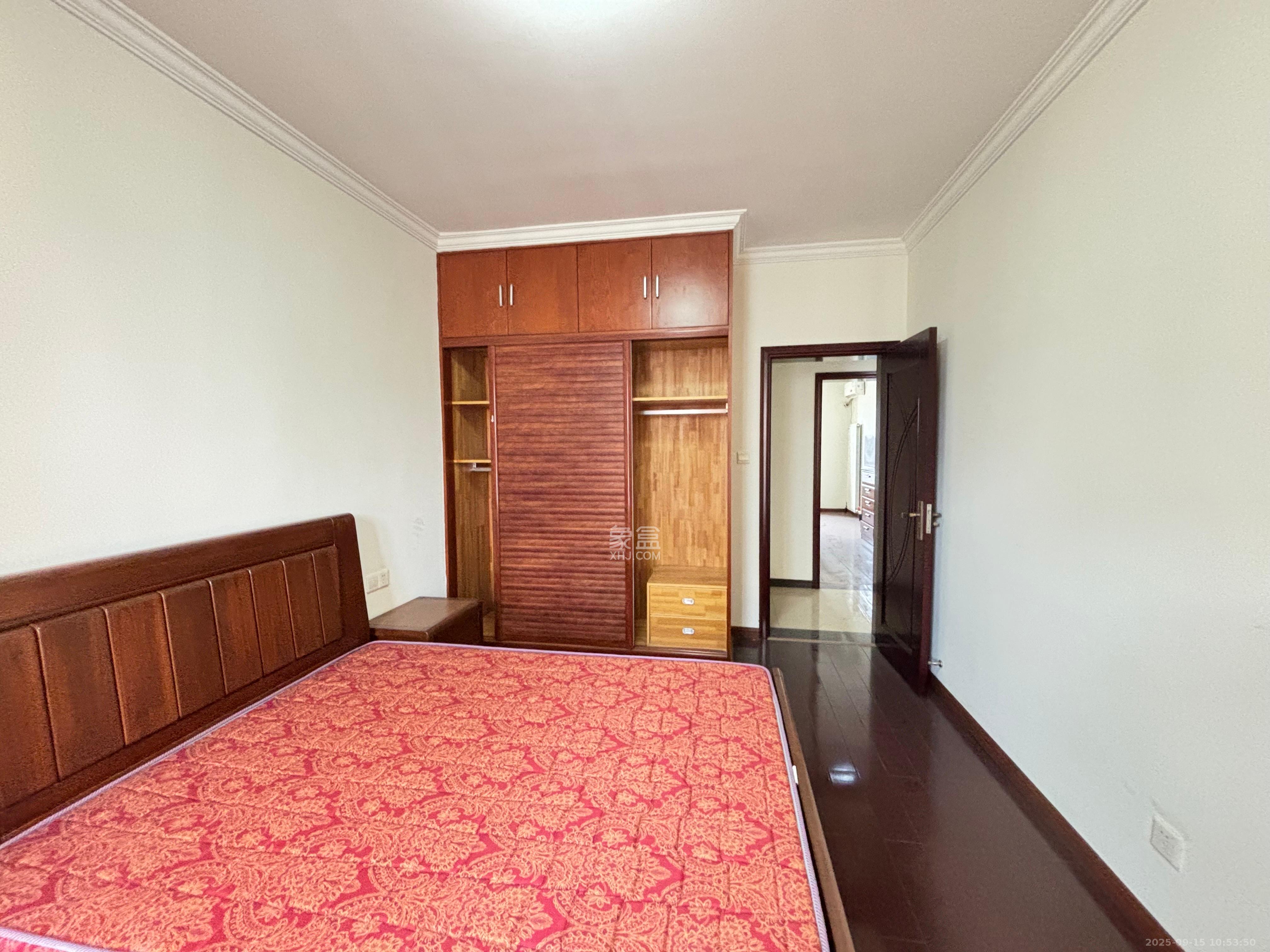 和馨佳园 4室2厅2卫 3300.0元/月 和馨佳园 4室2厅2卫 3300.0元/月室内图