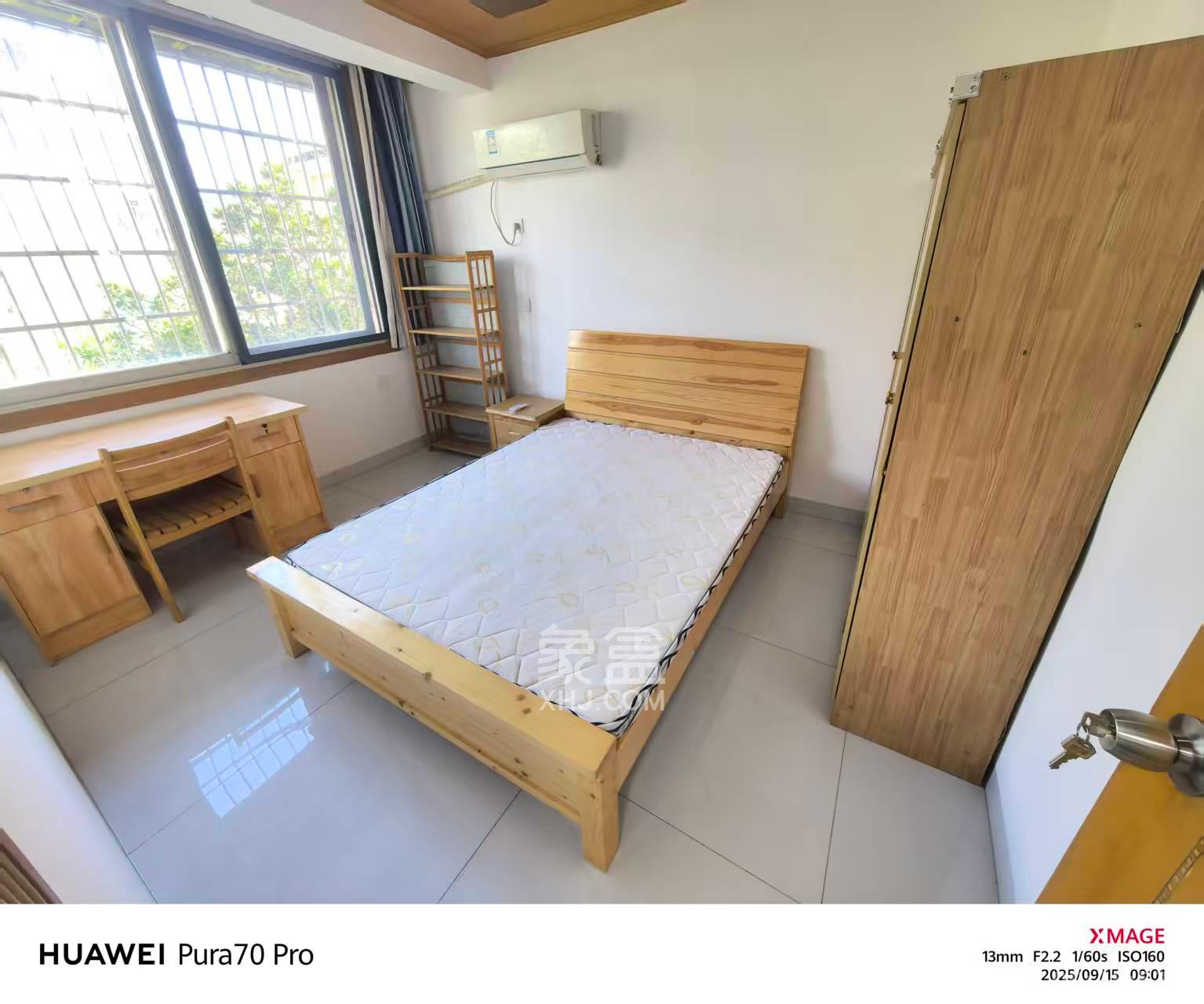 望月湖小区十片  3室2厅1卫    2100.0元/月室内图