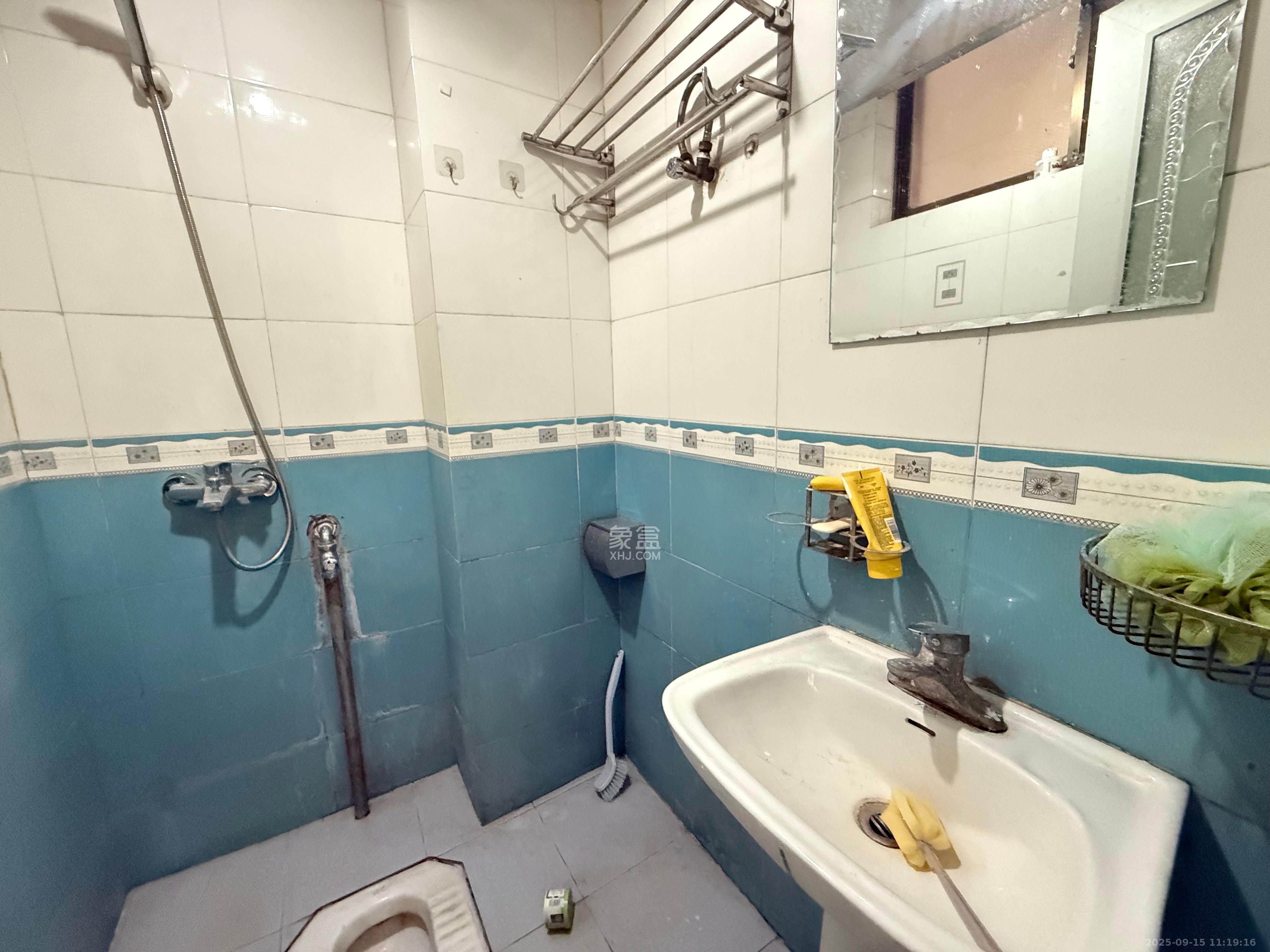 岳北社区  1室0厅0卫    2300.0元/月室内图