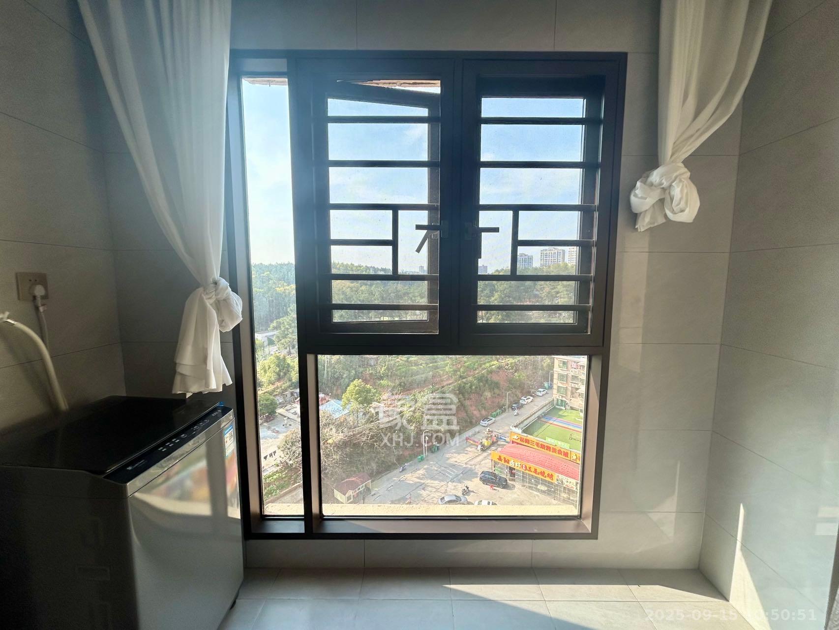 长房明宸府 4室2厅2卫 2600.0元/月 长房明宸府 4室2厅2卫 2600.0元/月室内图