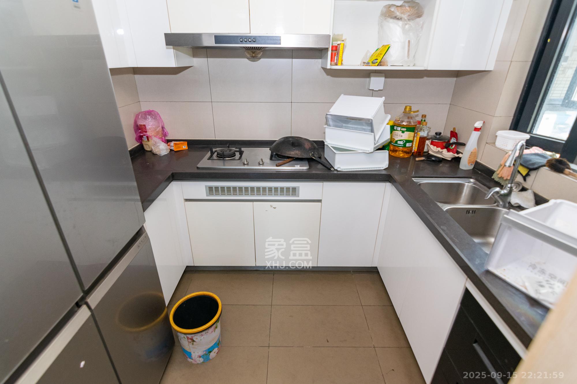 时代年华 3室2厅2卫 71.8万 时代年华 3室2厅2卫 71.8万厨房