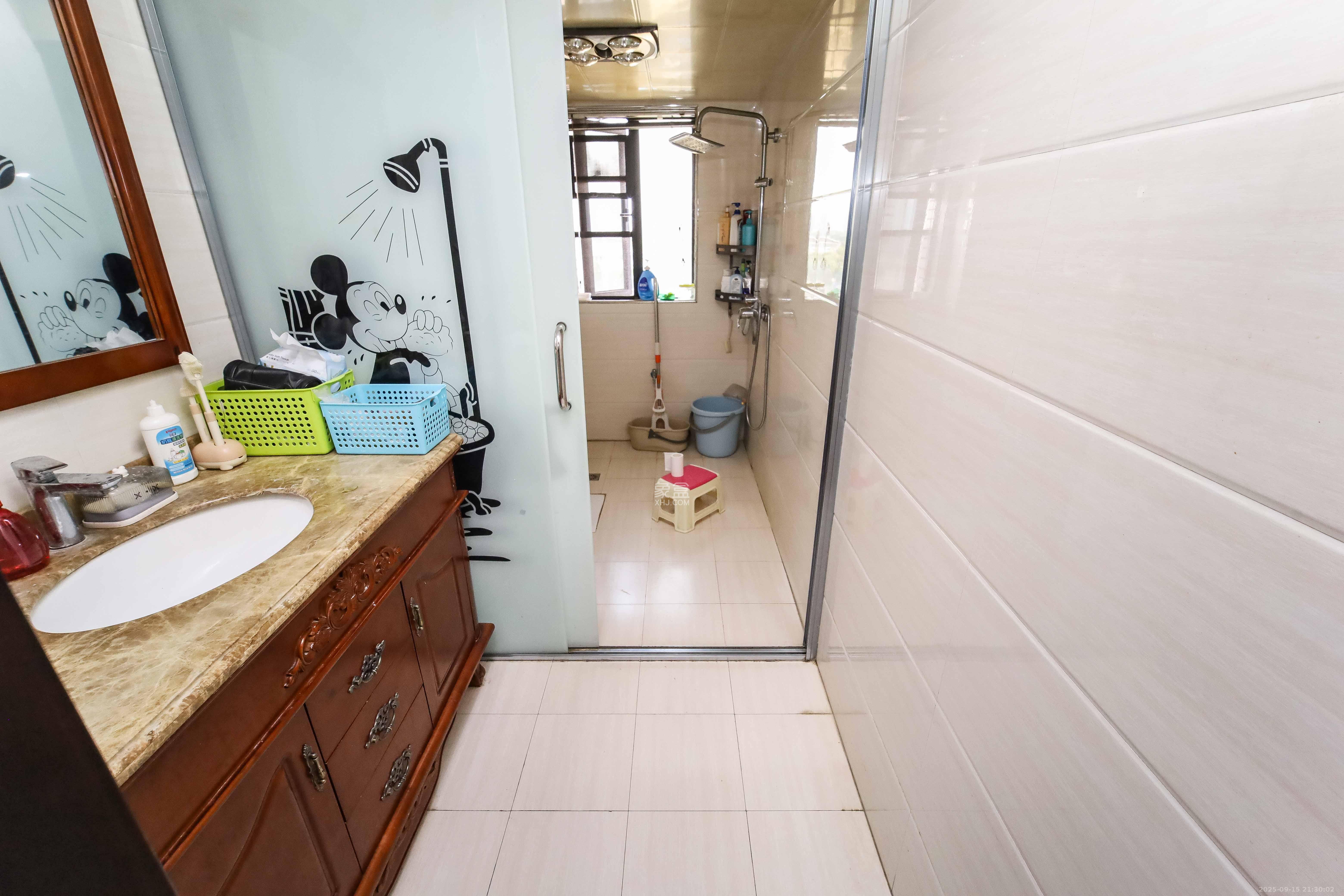 长房白沙湾  4室2厅2卫    175.0万 长房白沙湾  4室2厅2卫    175.0万卫生间