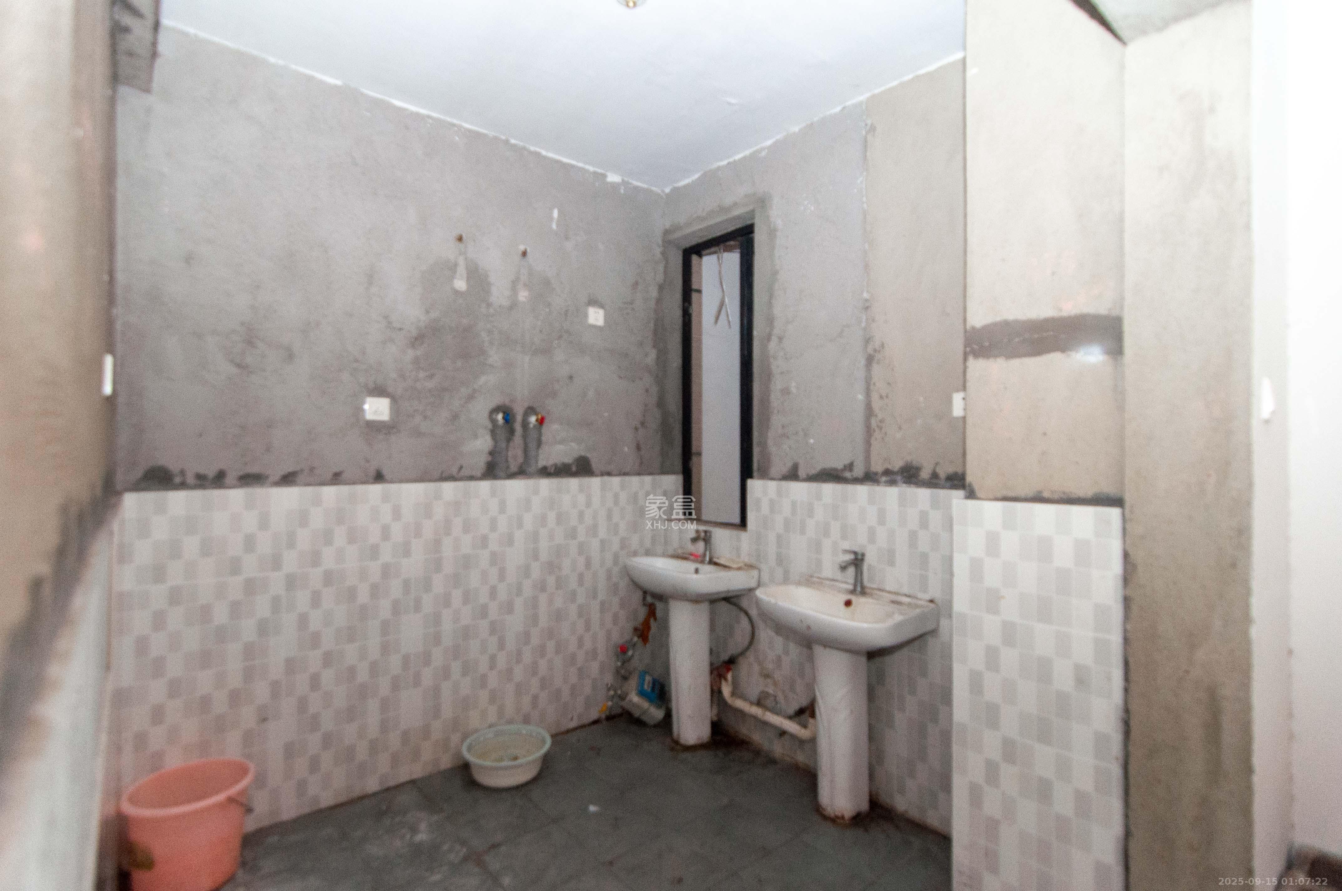 达美D6区  3室2厅1卫    86.0万 达美D6区  3室2厅1卫    86.0万其他