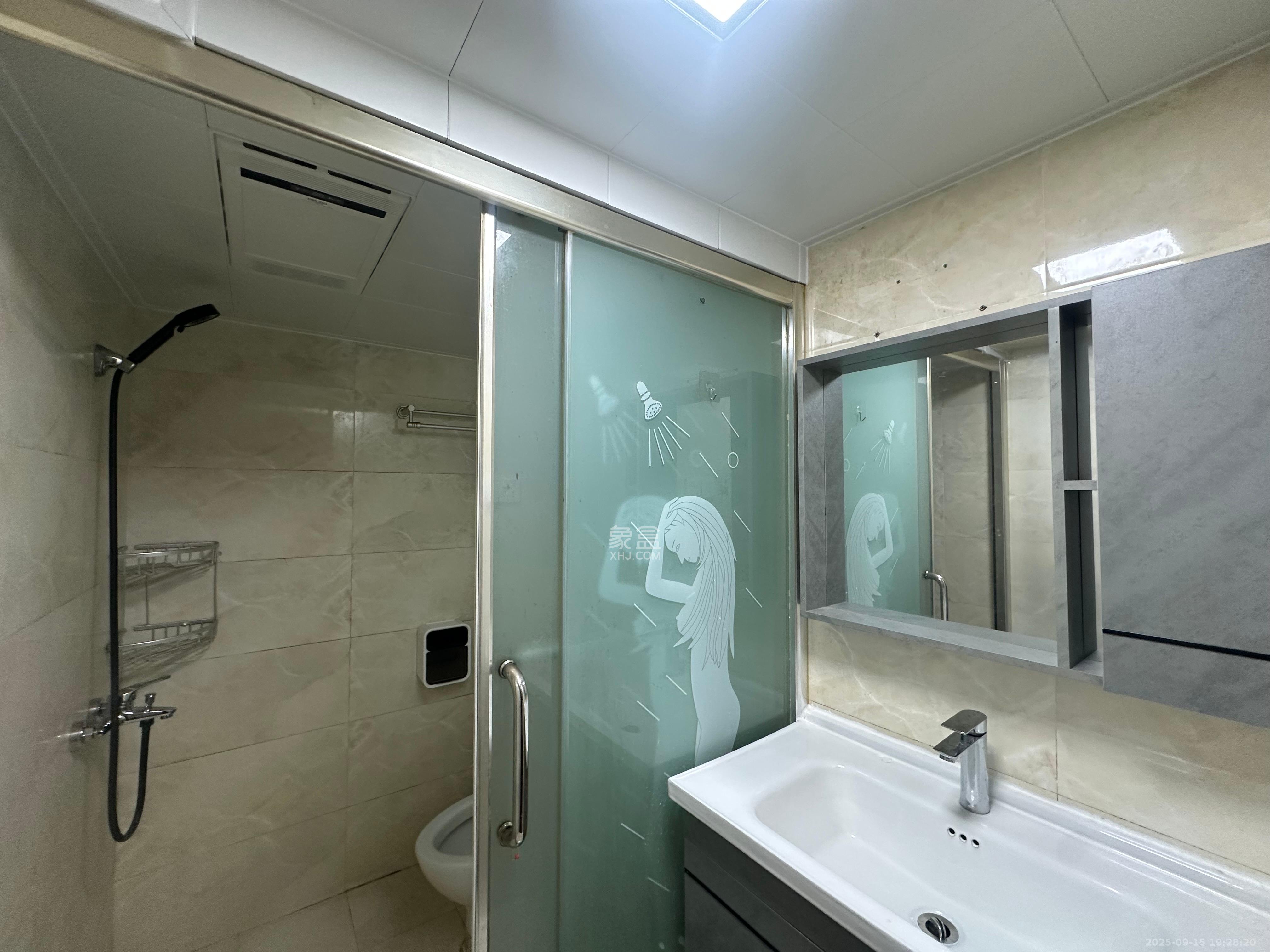 先锋东外滩 1室1厅1卫 1800.0元/月 先锋东外滩 1室1厅1卫 1800.0元/月室内图