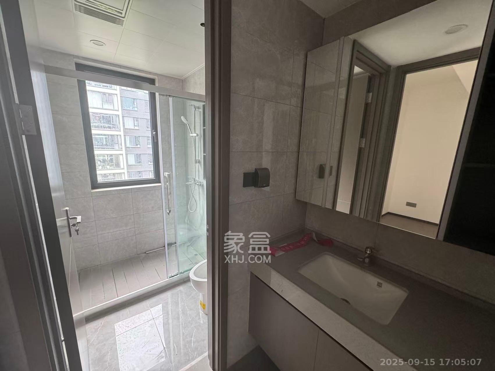 美的云樾 4室2厅2卫 5600.0元/月 美的云樾 4室2厅2卫 5600.0元/月室内图