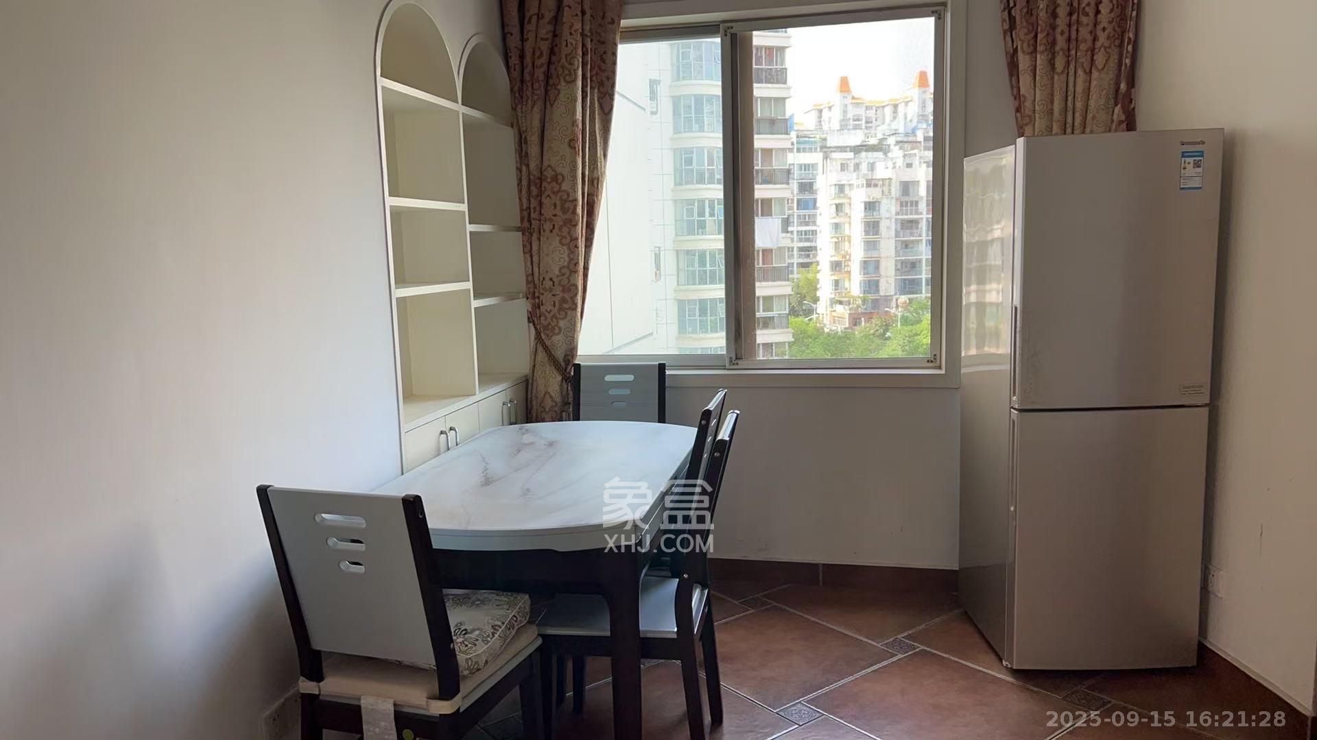 华雅花园  3室2厅2卫    3400.0元/月室内图