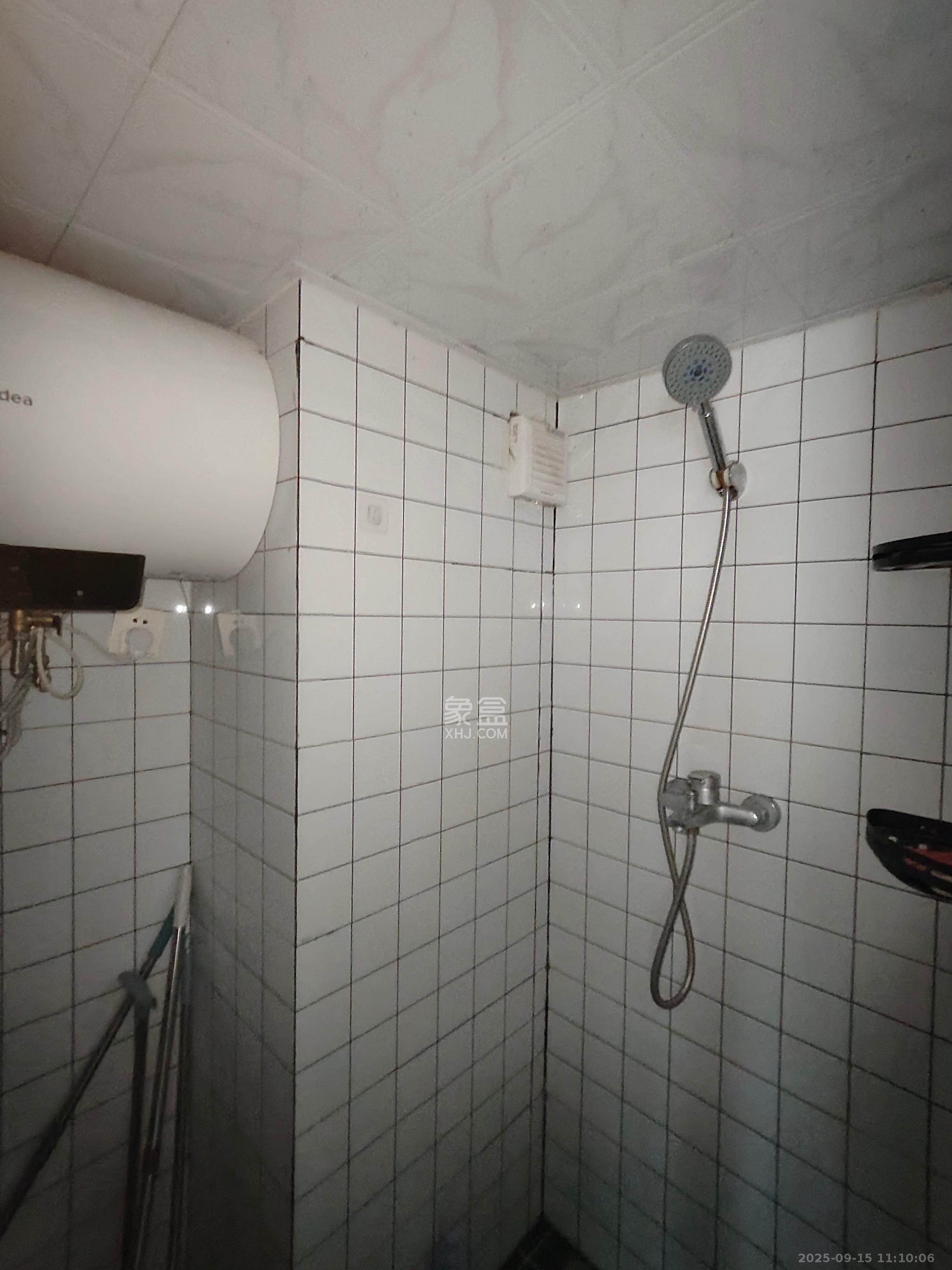 龙湖湘江星座（祺鑫星座公寓）  1室1厅1卫    1900.0元/月室内图