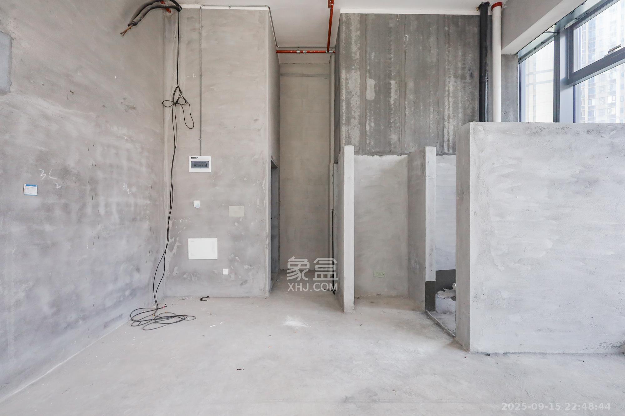 卓越中寰 1室0厅0卫 62.98万 卓越中寰 1室0厅0卫 62.98万其他