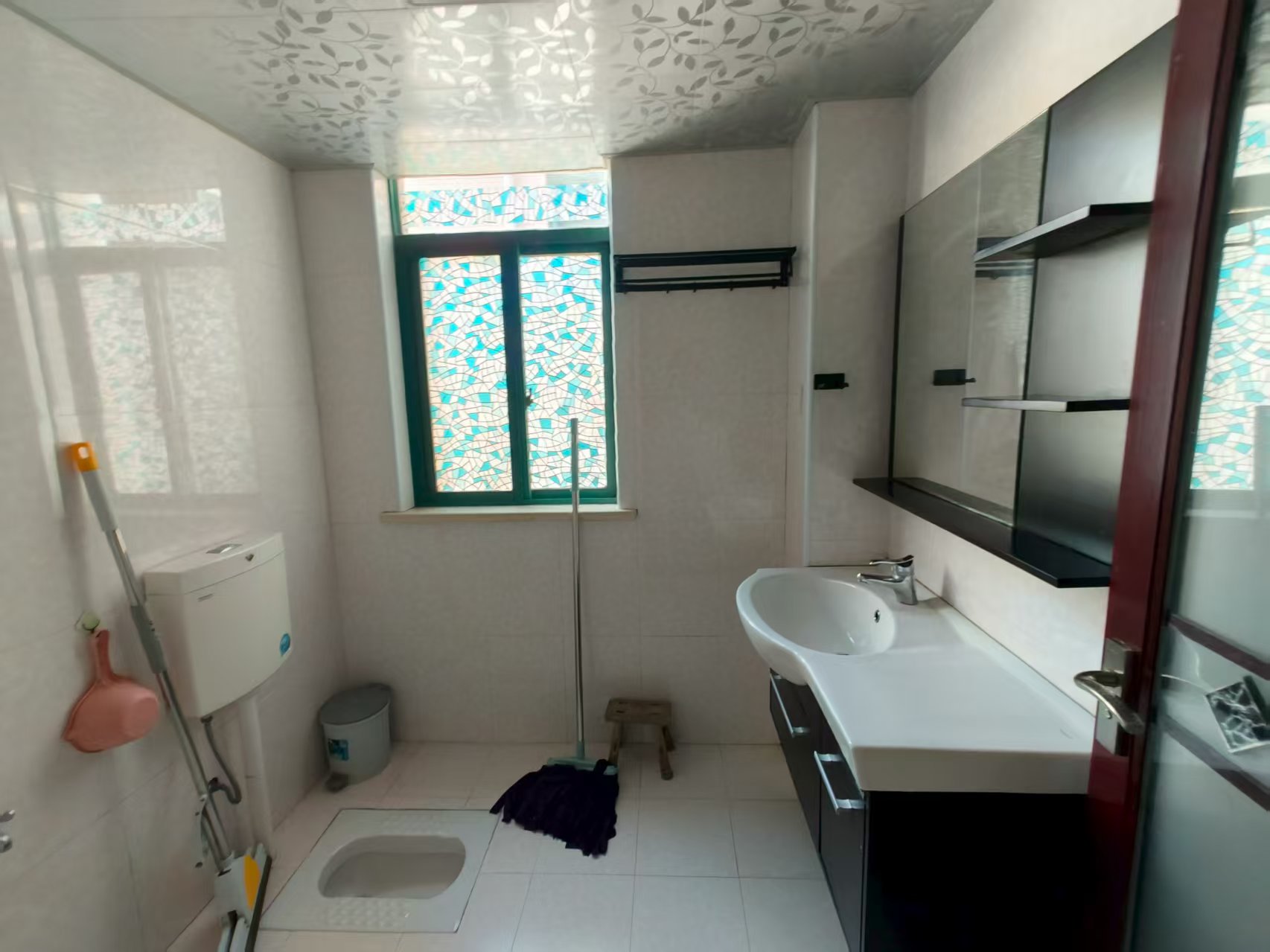 俊景花园 1室0厅0卫 2200.0元/月 俊景花园 1室0厅0卫 2200.0元/月室内图