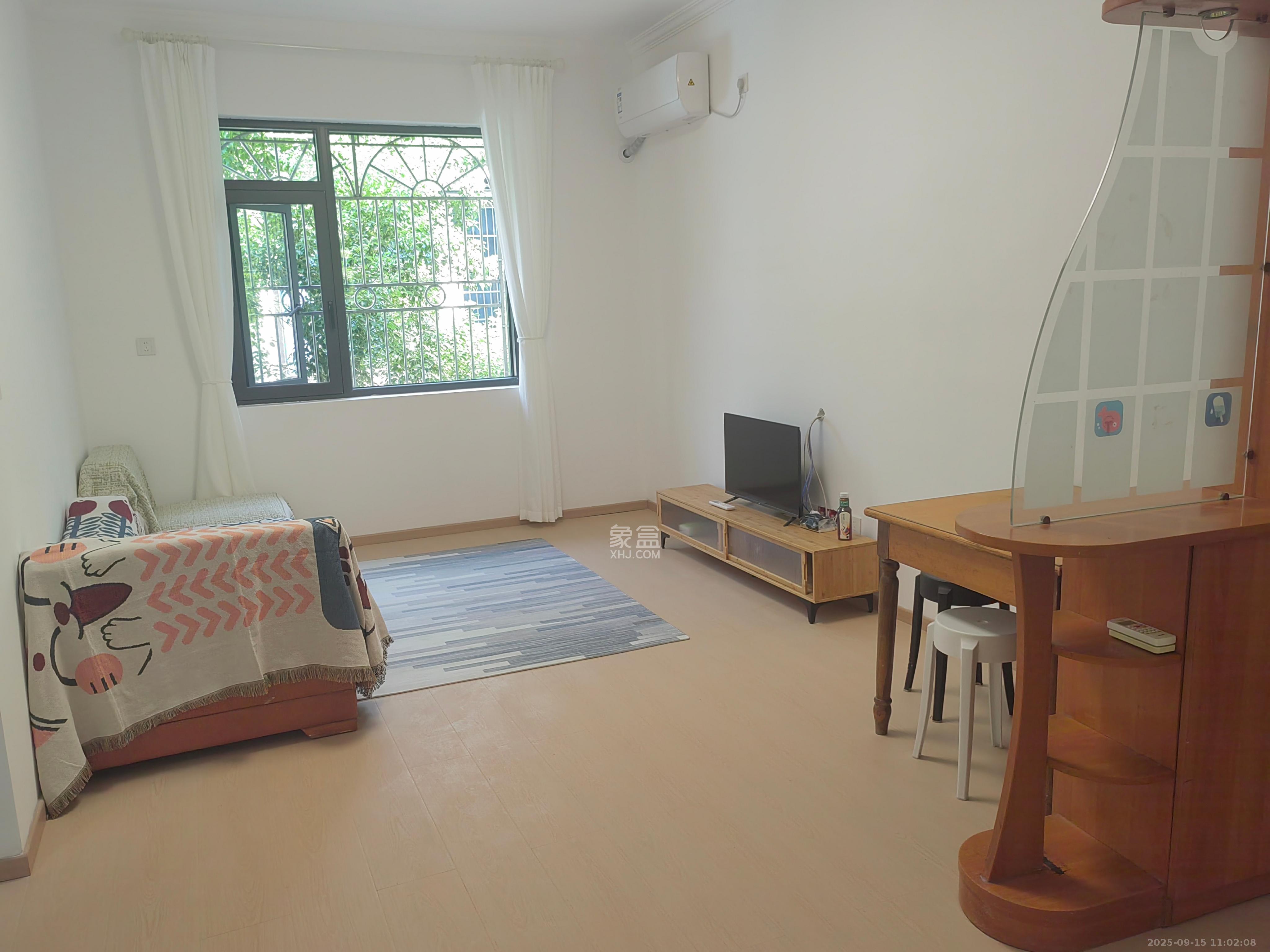 省公路局宿舍 2室1厅1卫 2300.0元/月 省公路局宿舍 2室1厅1卫 2300.0元/月室内图