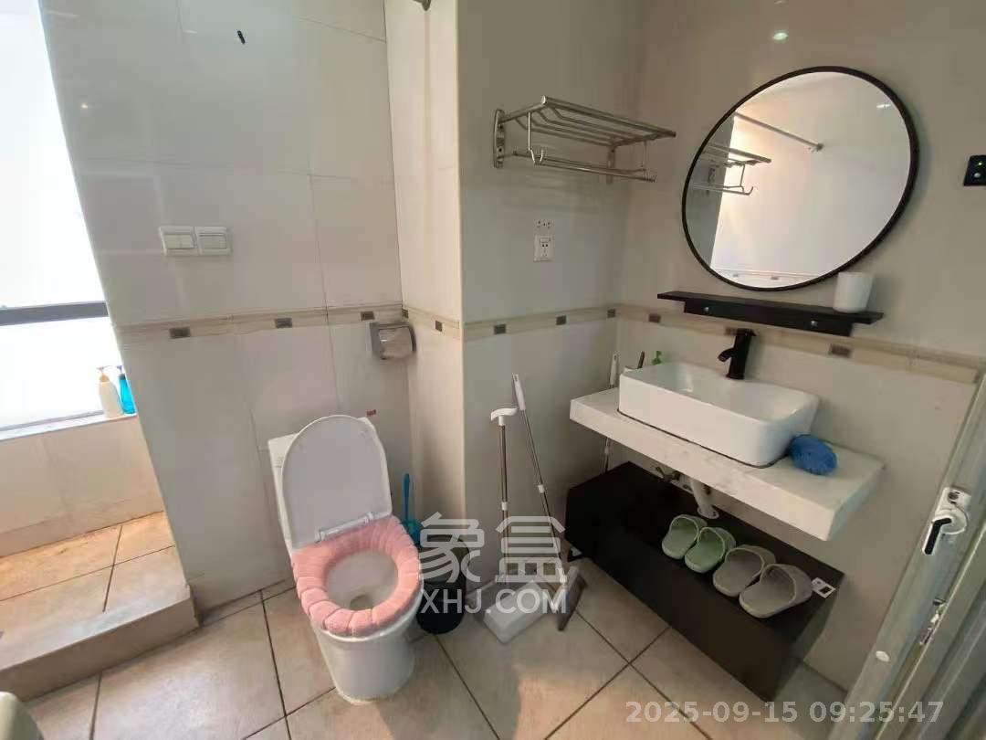 YO领域(领御大厦) 1室1厅1卫 1900.0元/月 YO领域(领御大厦) 1室1厅1卫 1900.0元/月室内图