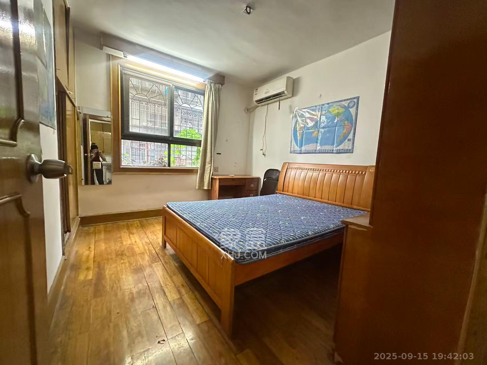 便河边散盘  3室1厅1卫    2400.0元/月室内图