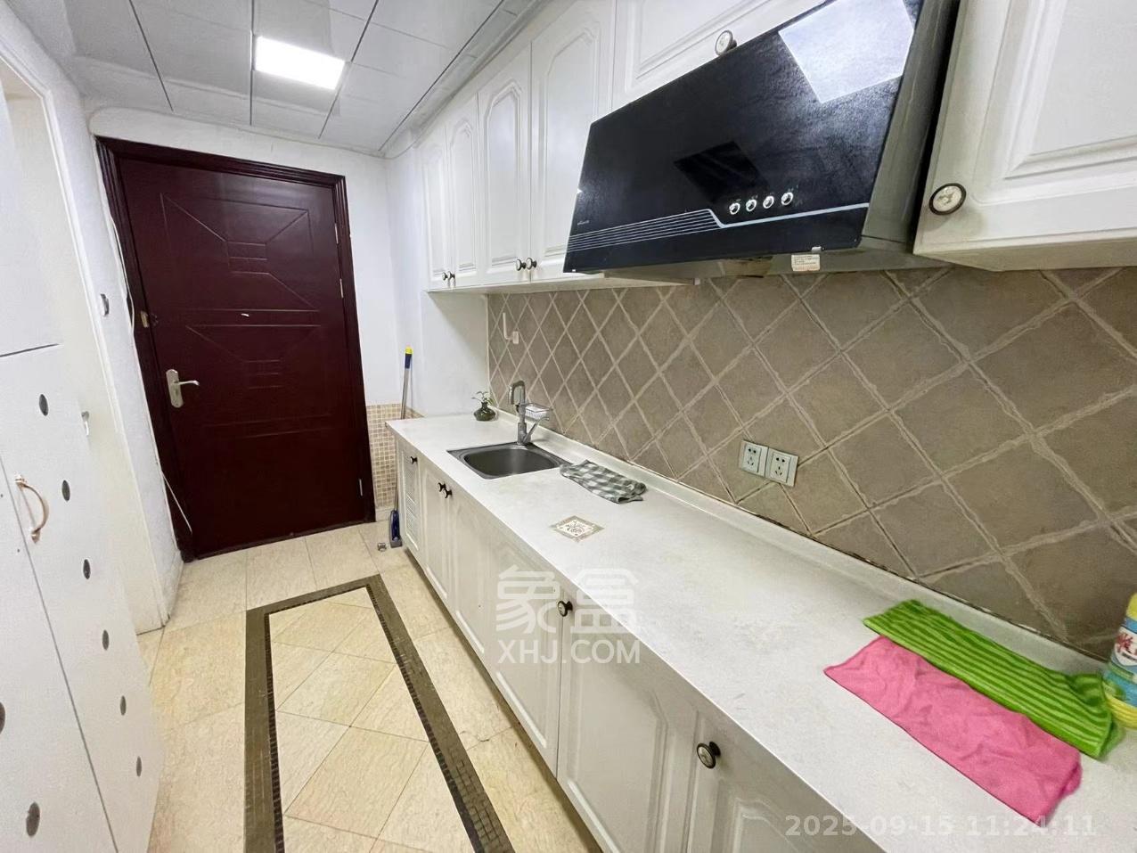 沁园春御院 1室1厅1卫 1600.0元/月 沁园春御院 1室1厅1卫 1600.0元/月室内图