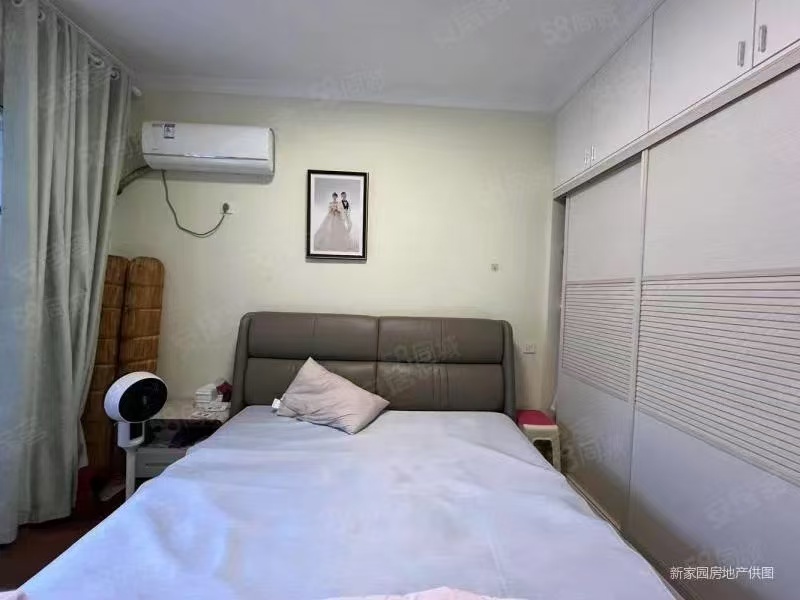 会龙山溪谷（住宅）  4室2厅2卫   73.80万室内图