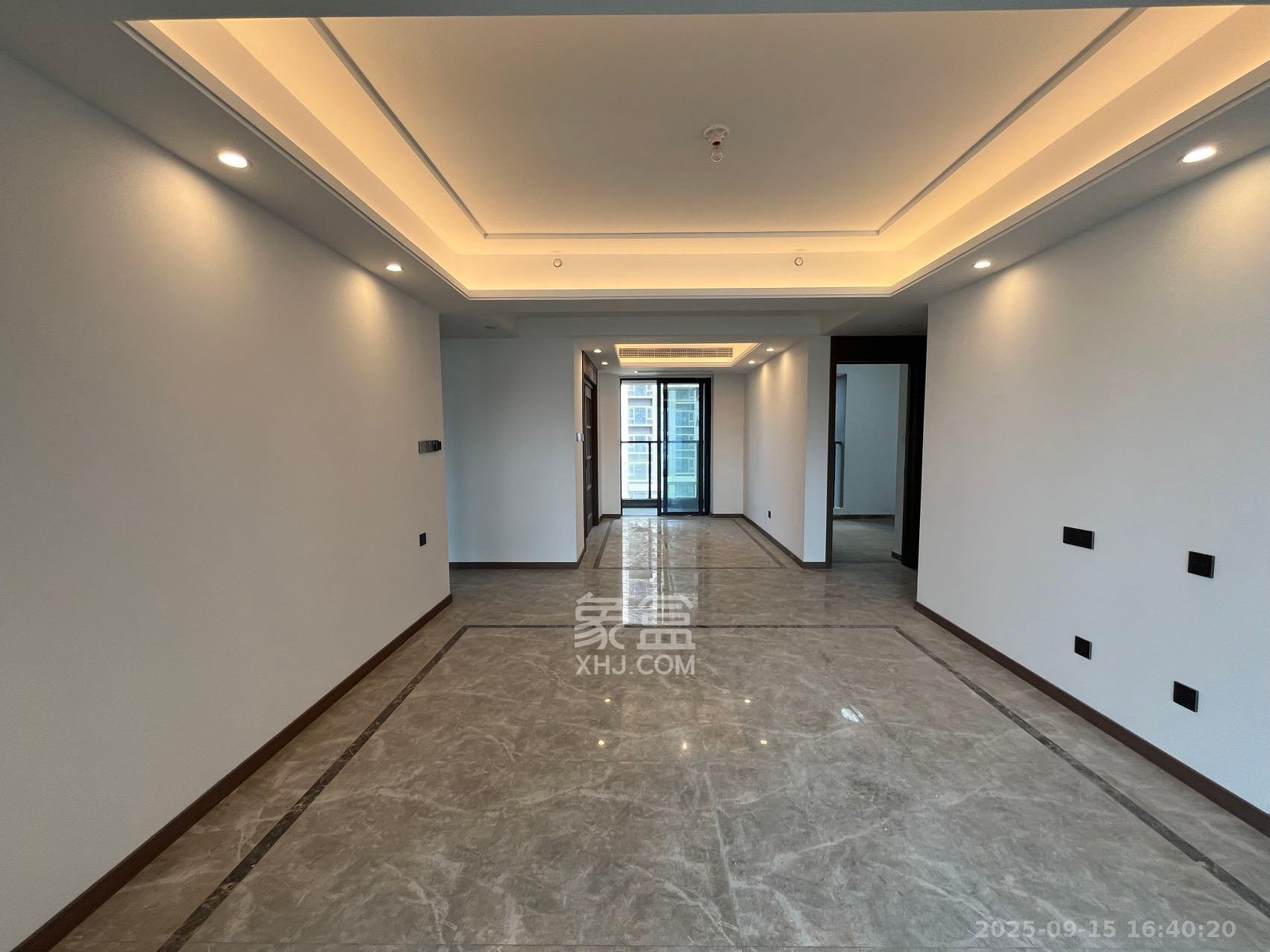 绿地V岛  4室2厅2卫    3500.0元/月 绿地V岛  4室2厅2卫    3500.0元/月室内图