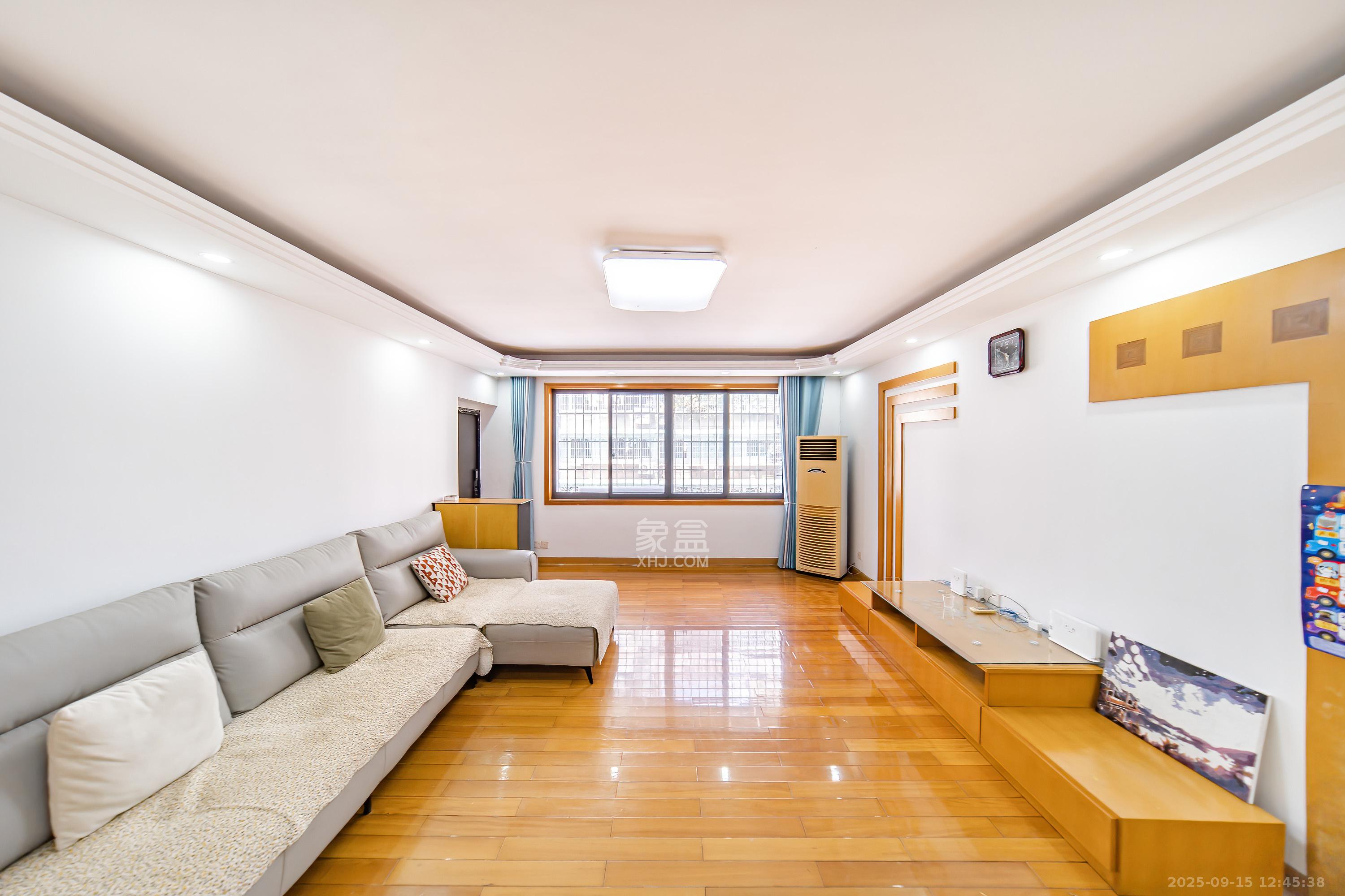 广宇园丁新村  3室2厅1卫   106.00万