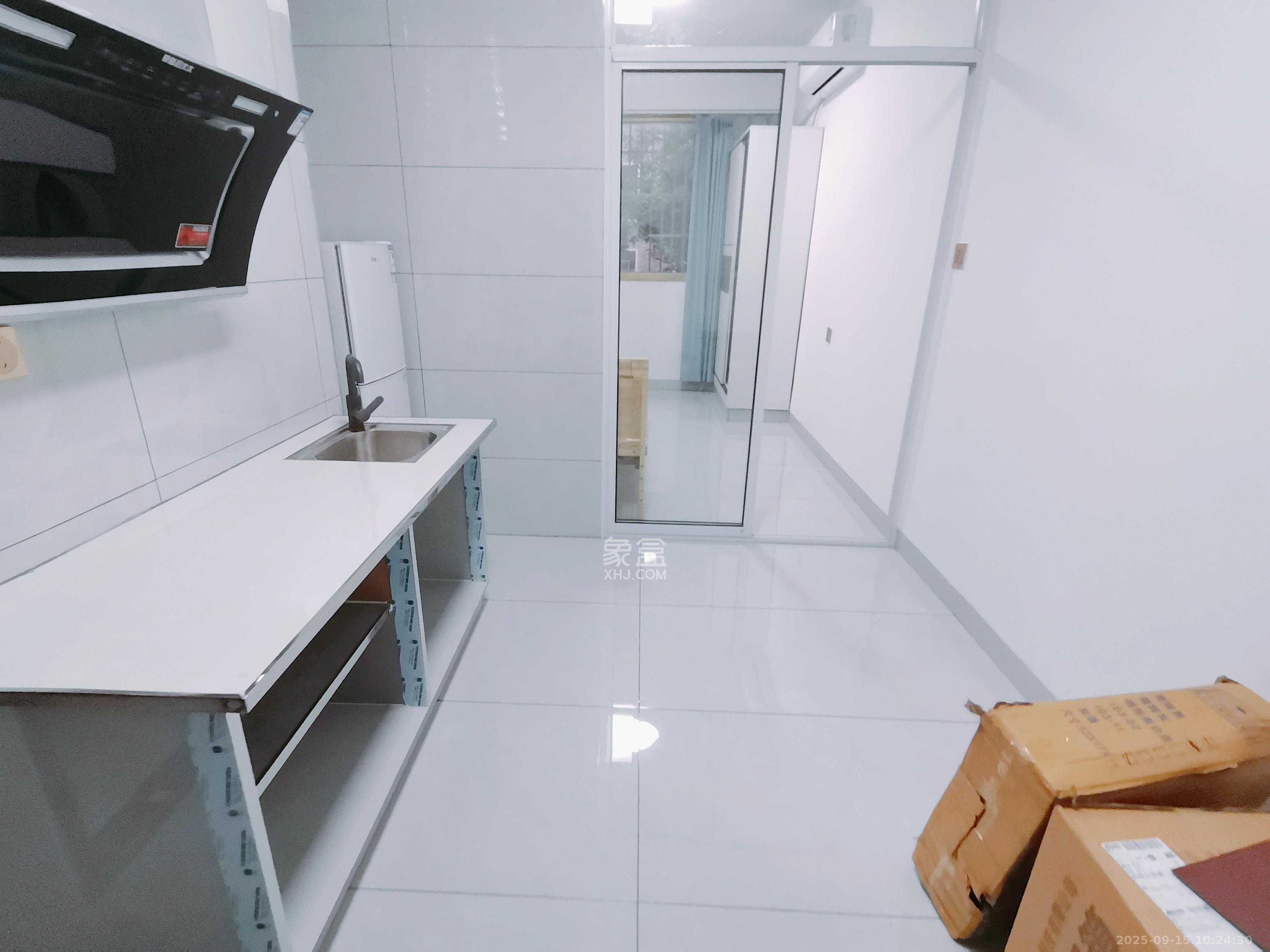 黄鹤小区2片  1室0厅0卫    1200.0元/月室内图