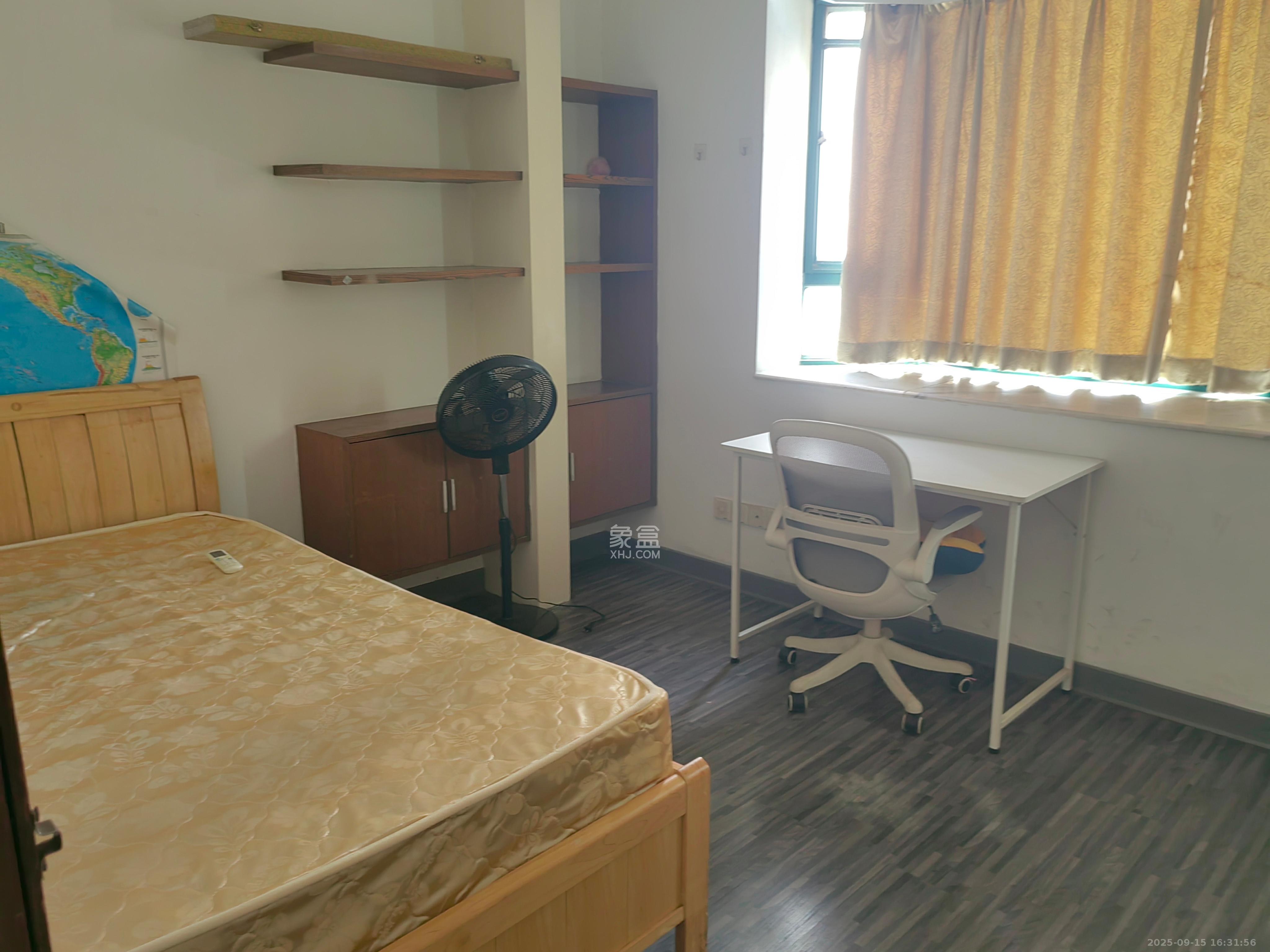 金色华庭  3室2厅2卫    3000.0元/月室内图