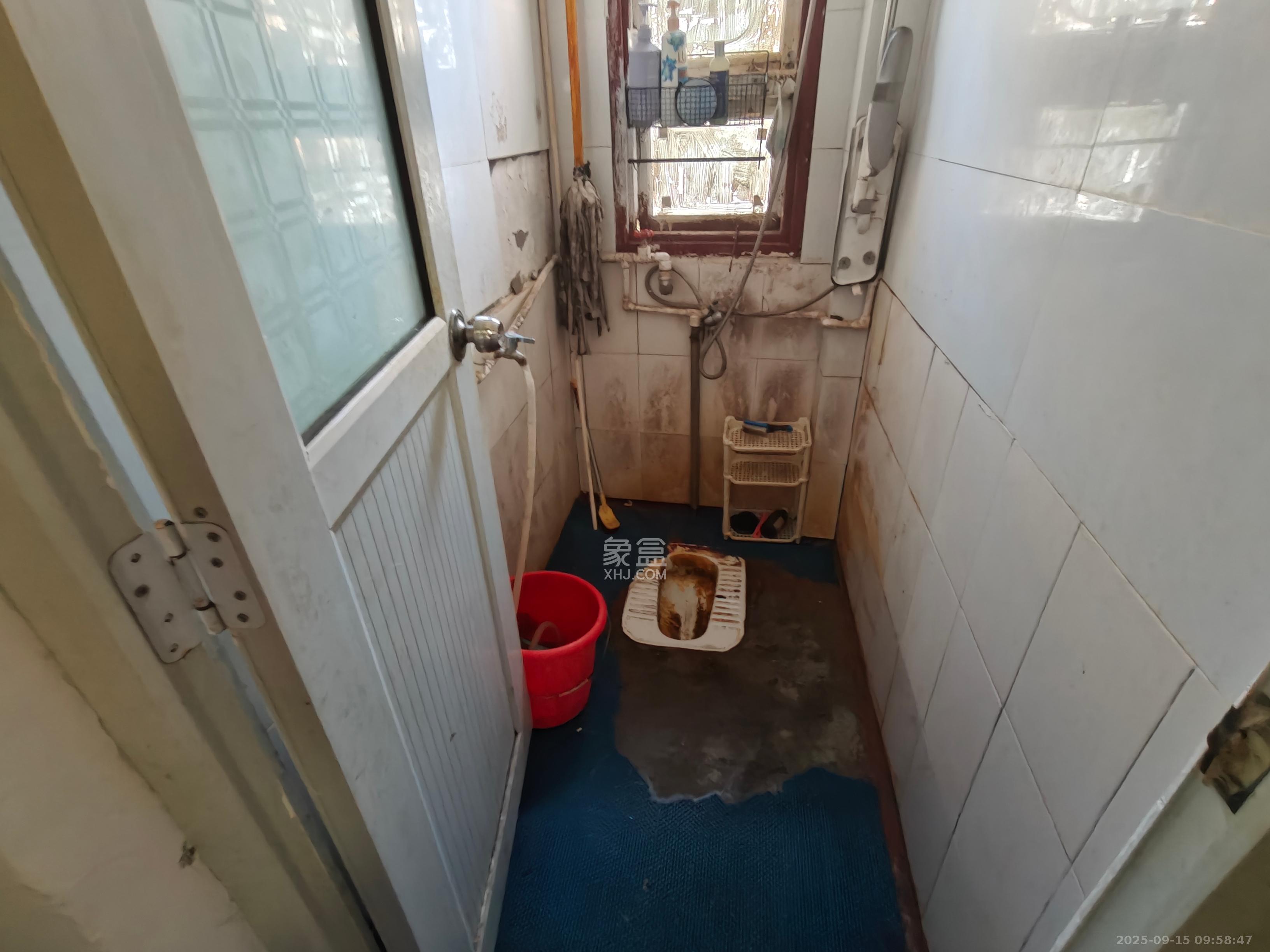 桐荫里社区  2室1厅1卫    1500.0元/月 桐荫里社区  2室1厅1卫    1500.0元/月室内图