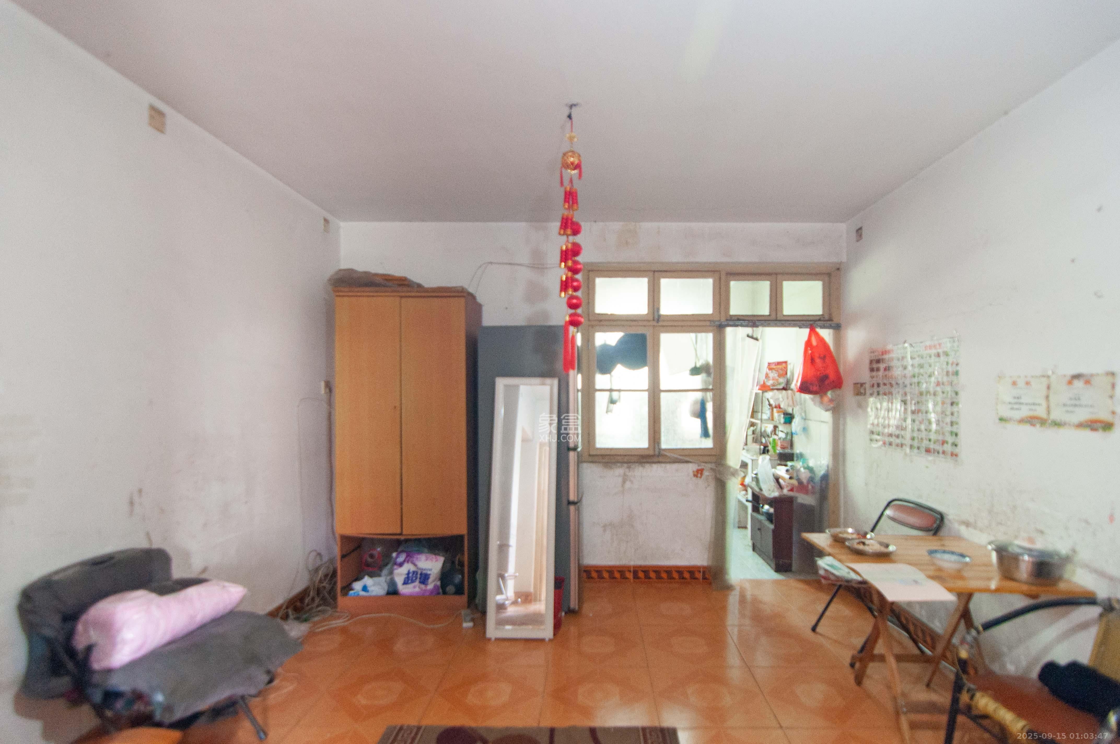 广厦新苑  2室2厅1卫    35.0万 广厦新苑  2室2厅1卫    35.0万客厅