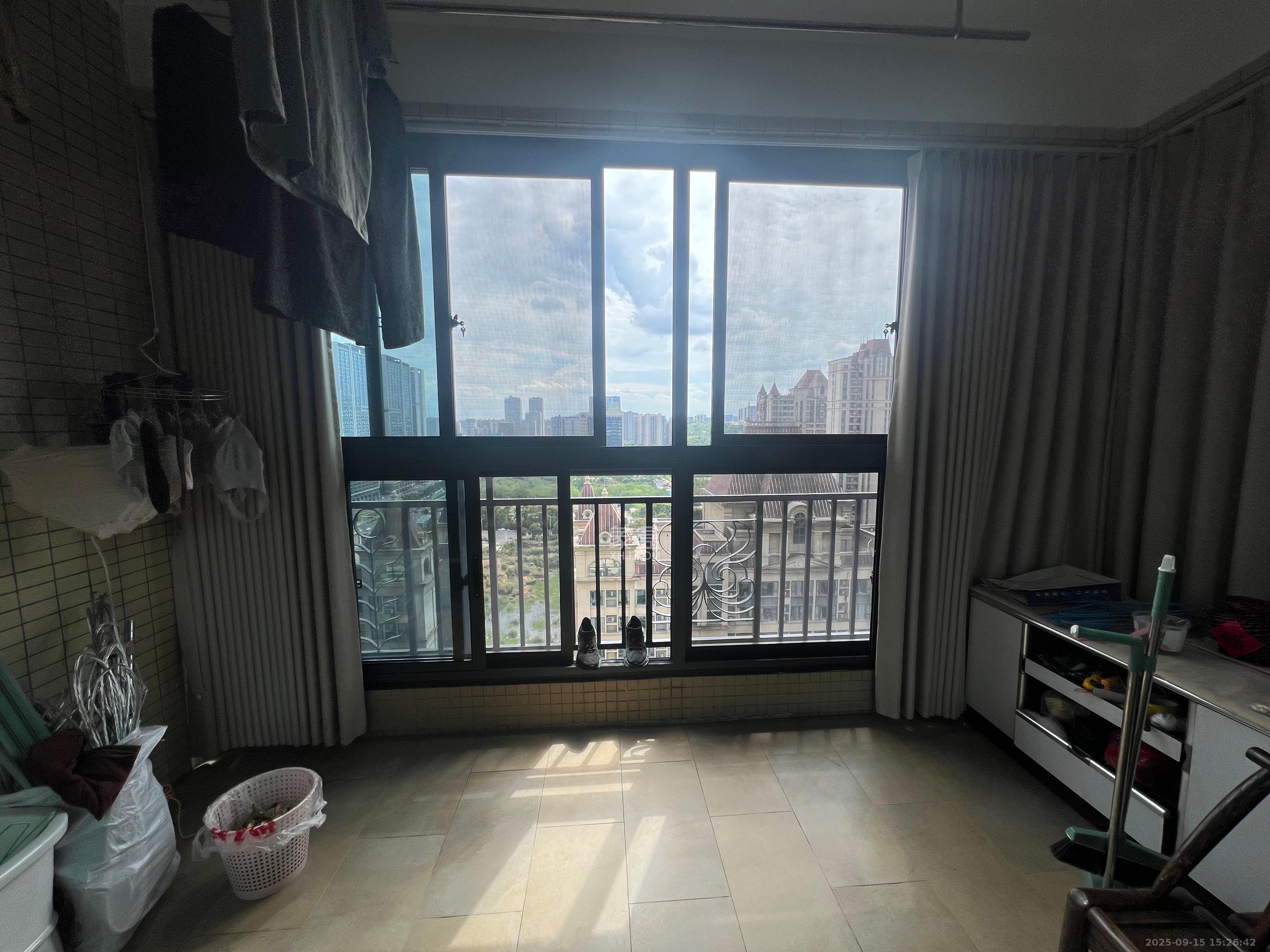 恒大绿洲 3室2厅2卫 2800.0元/月 恒大绿洲 3室2厅2卫 2800.0元/月室内图