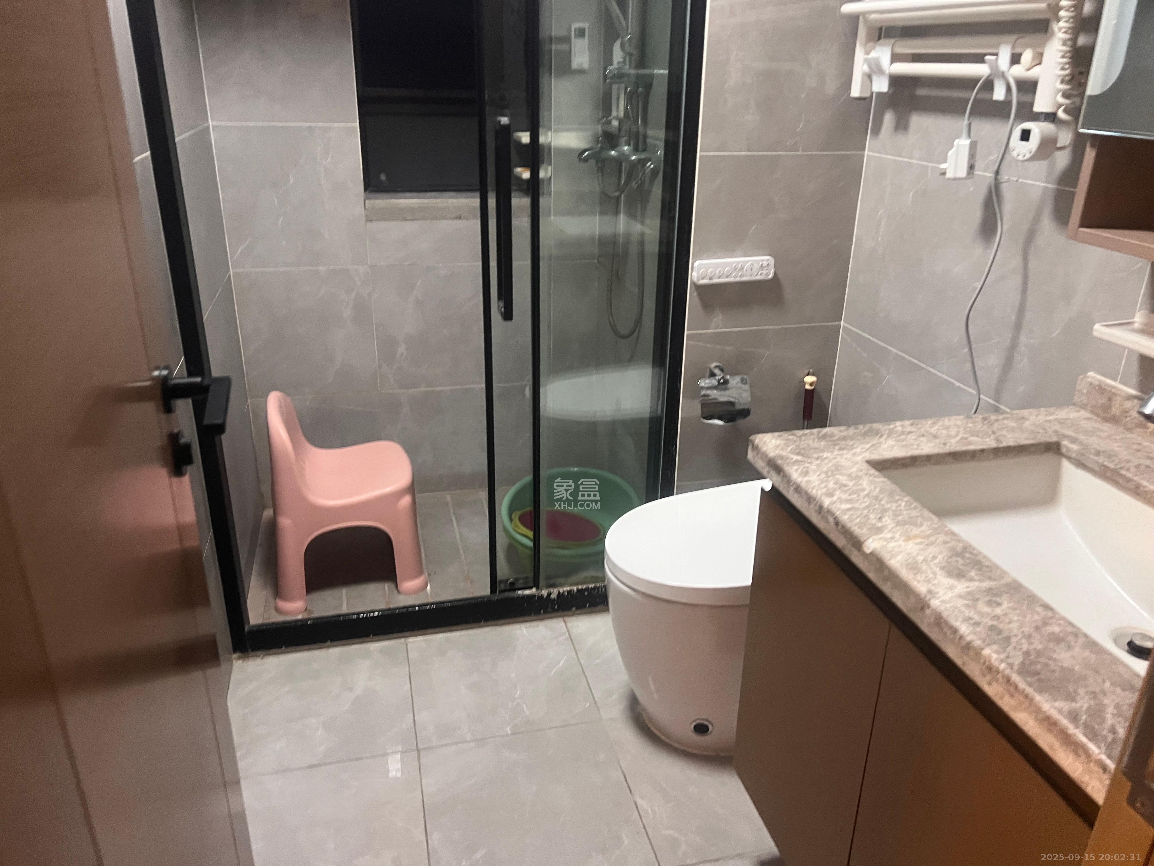 万科里金域国际  3室2厅2卫    4500.0元/月室内图