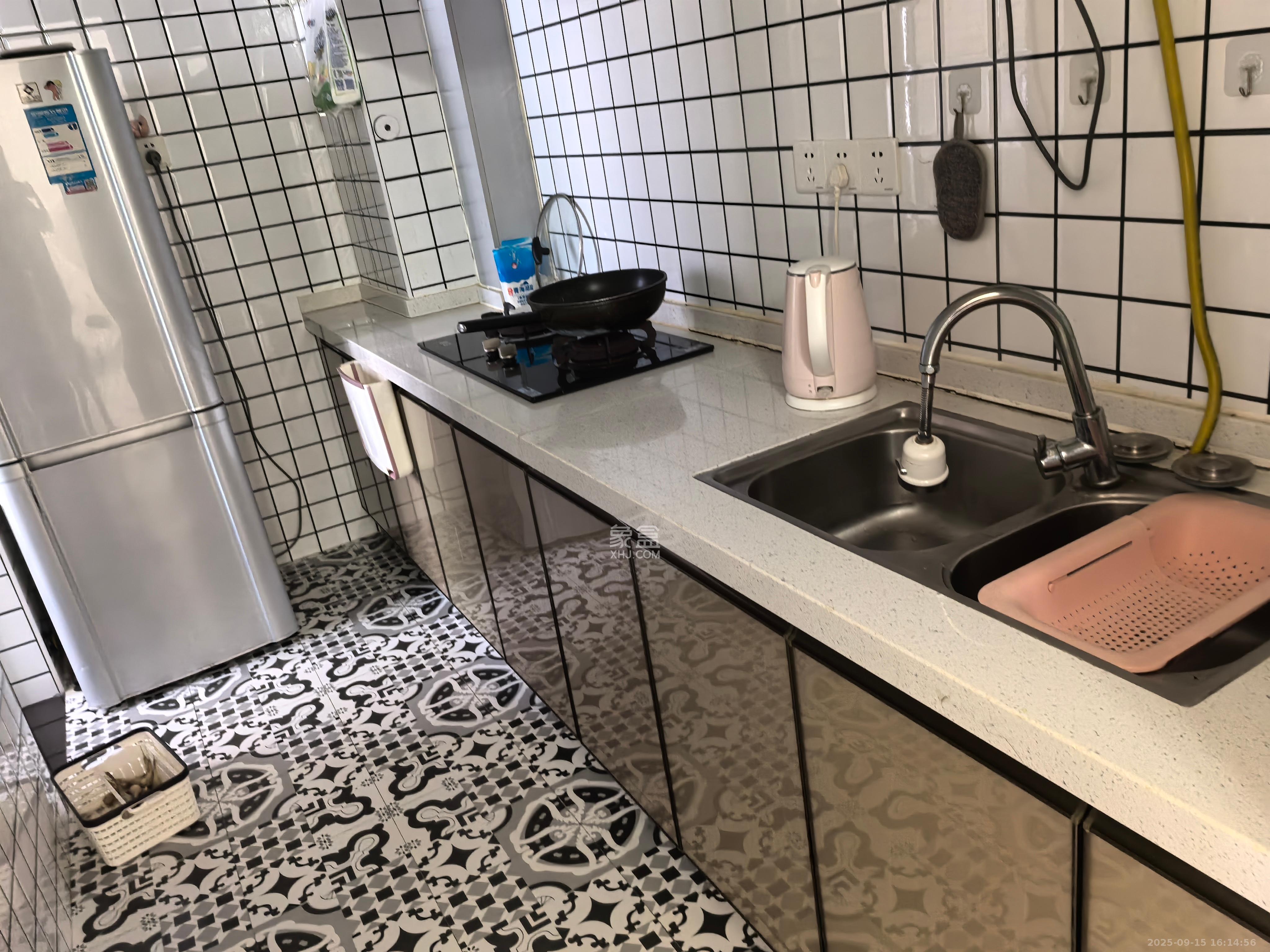 盛世耀凯  2室1厅1卫    2200.0元/月 盛世耀凯  2室1厅1卫    2200.0元/月室内图