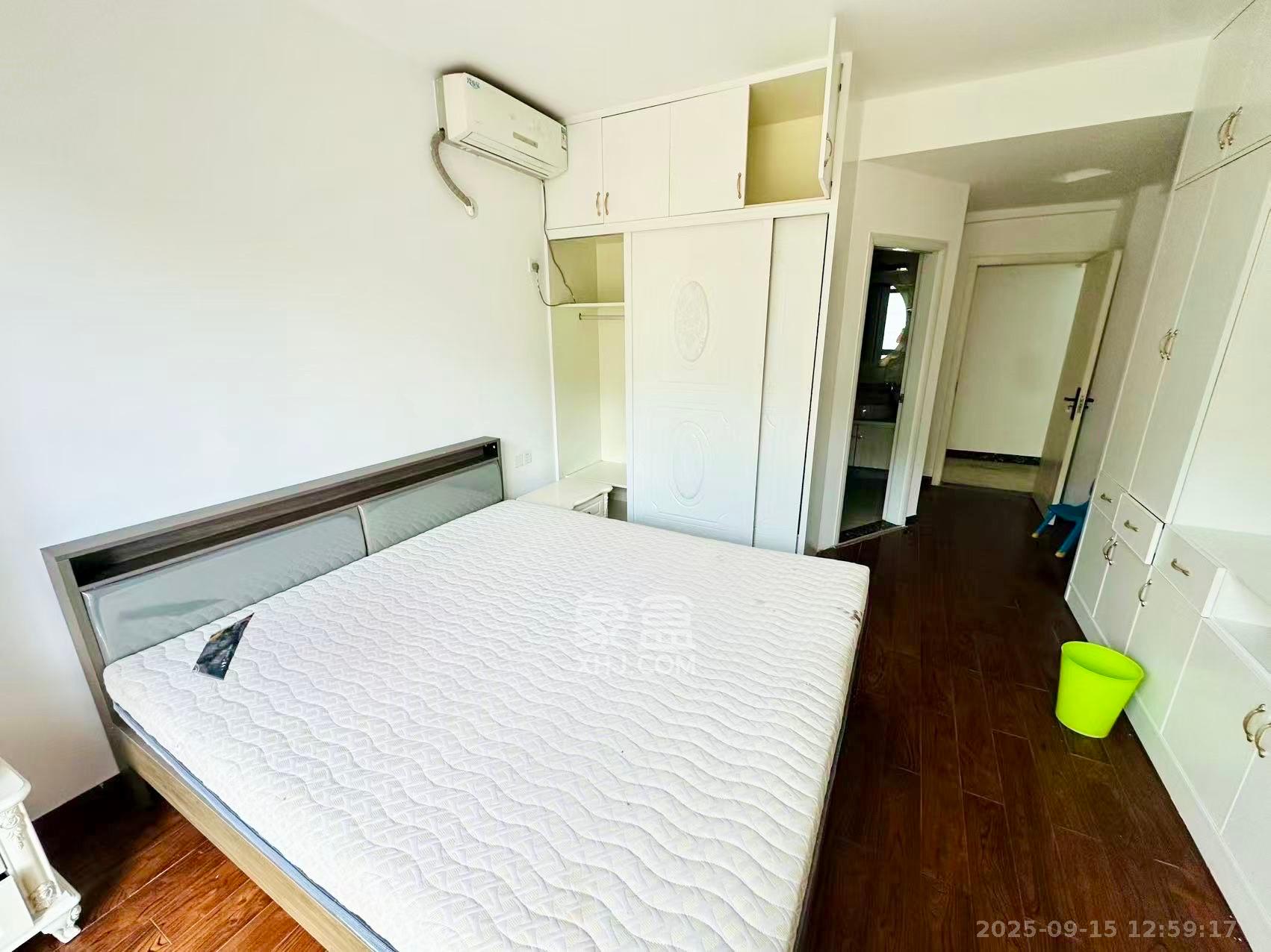 优山美地  3室2厅2卫   2800.00元/月室内图
