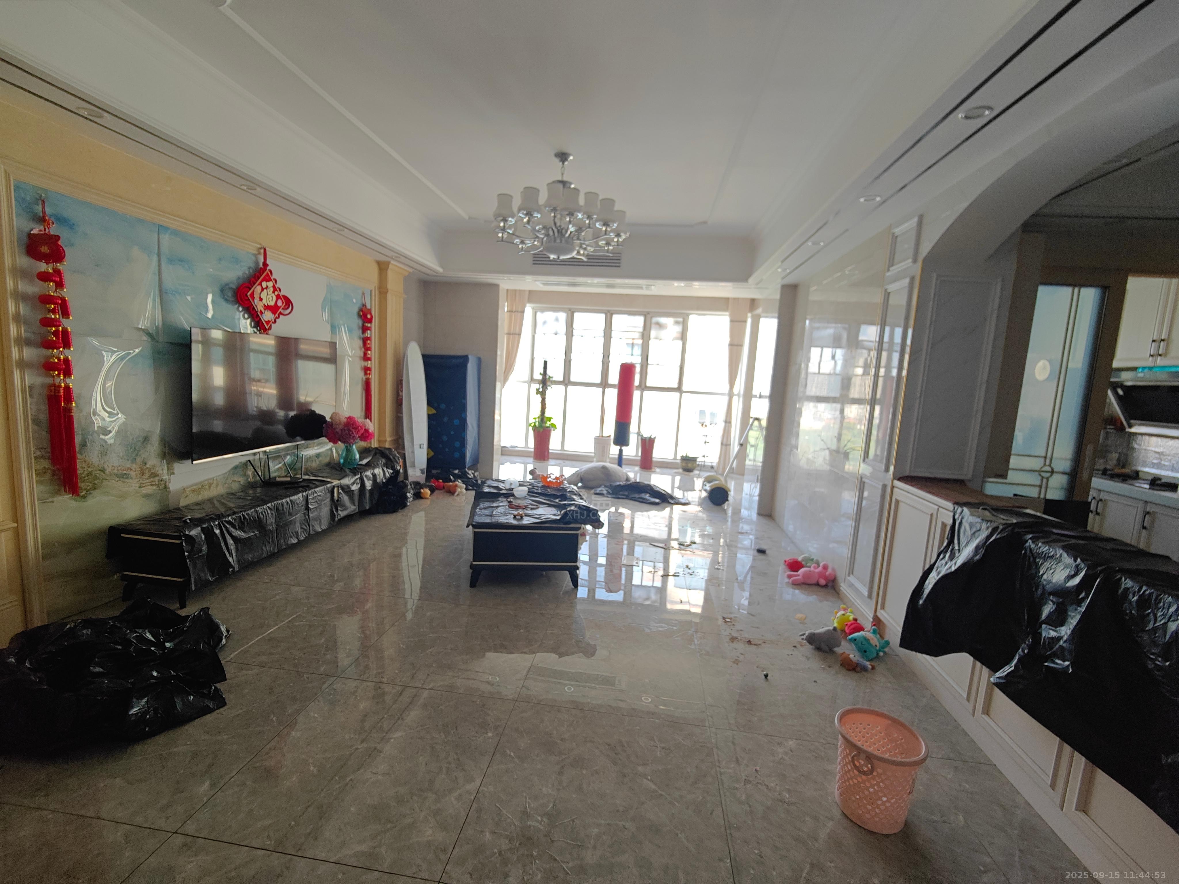 湖景名城  3室2厅2卫    2300.0元/月 湖景名城  3室2厅2卫    2300.0元/月室内图