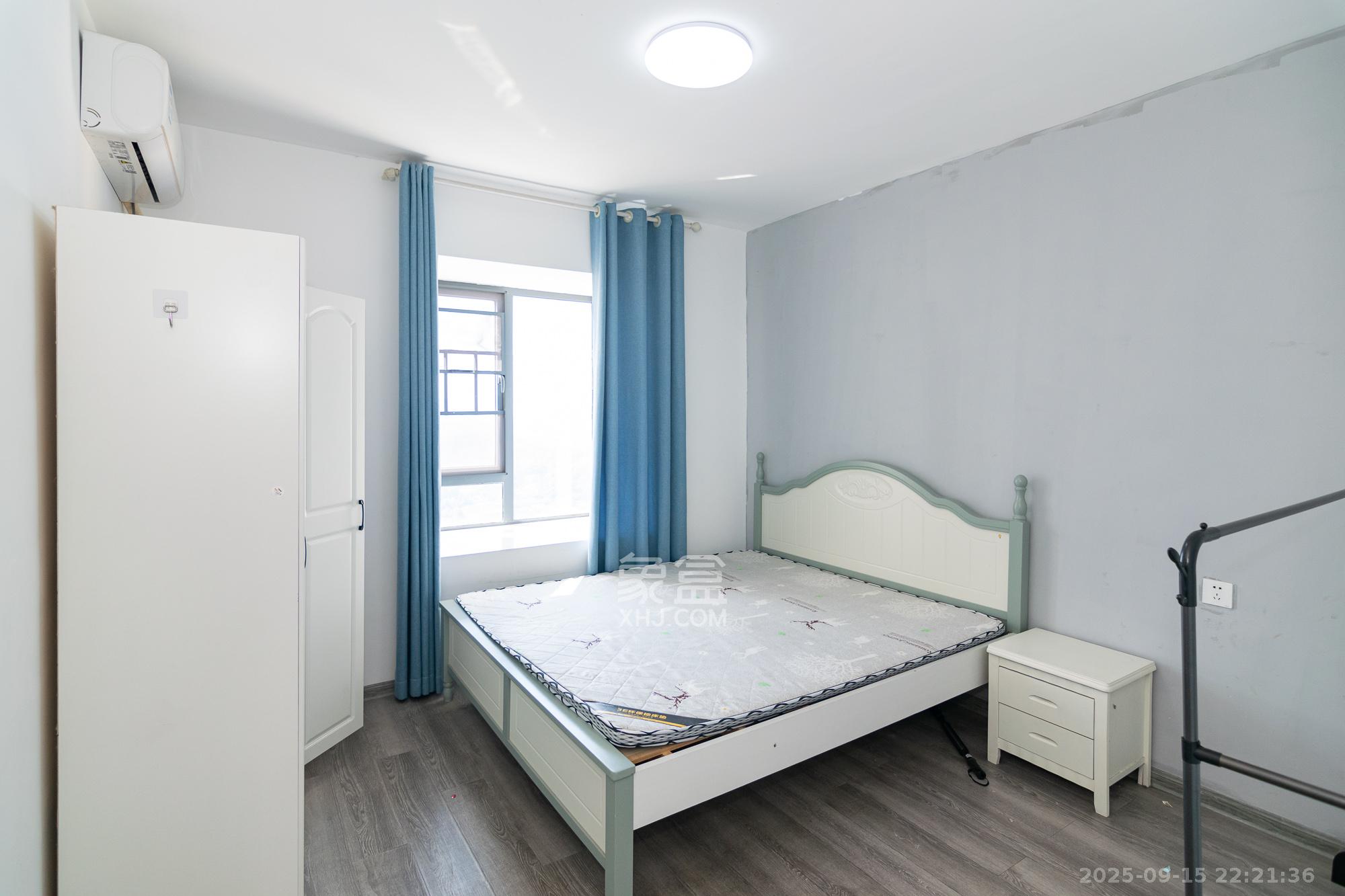 中粮鸿云 3室2厅2卫 60.0万 中粮鸿云 3室2厅2卫 60.0万卧室