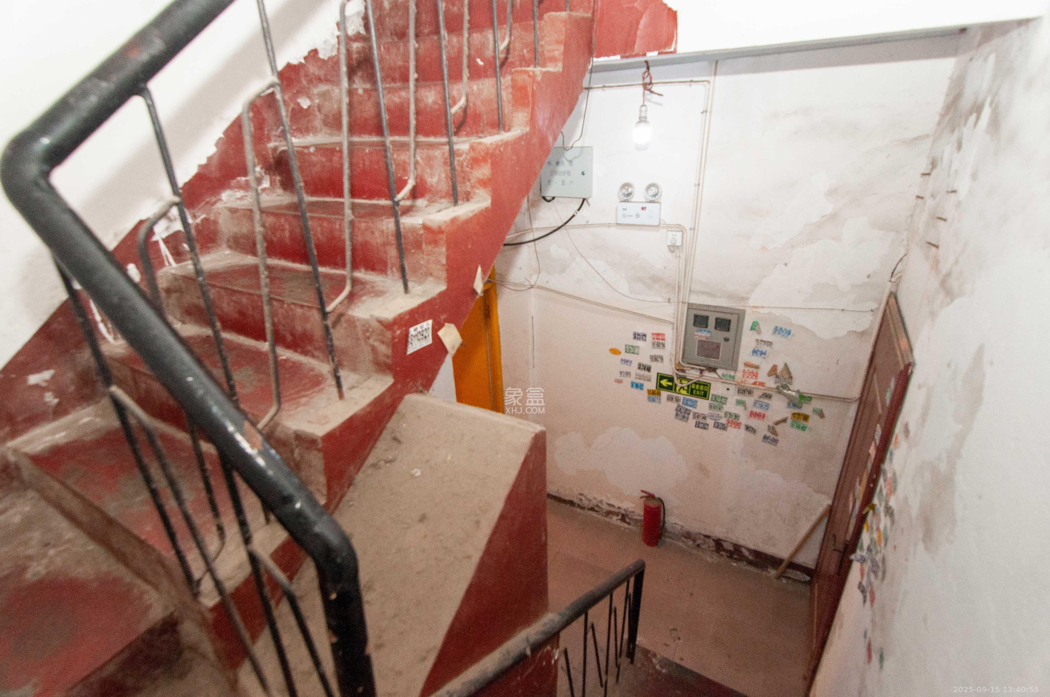 涧塘小区 6室3厅4卫 139.8万 涧塘小区 6室3厅4卫 139.8万其他