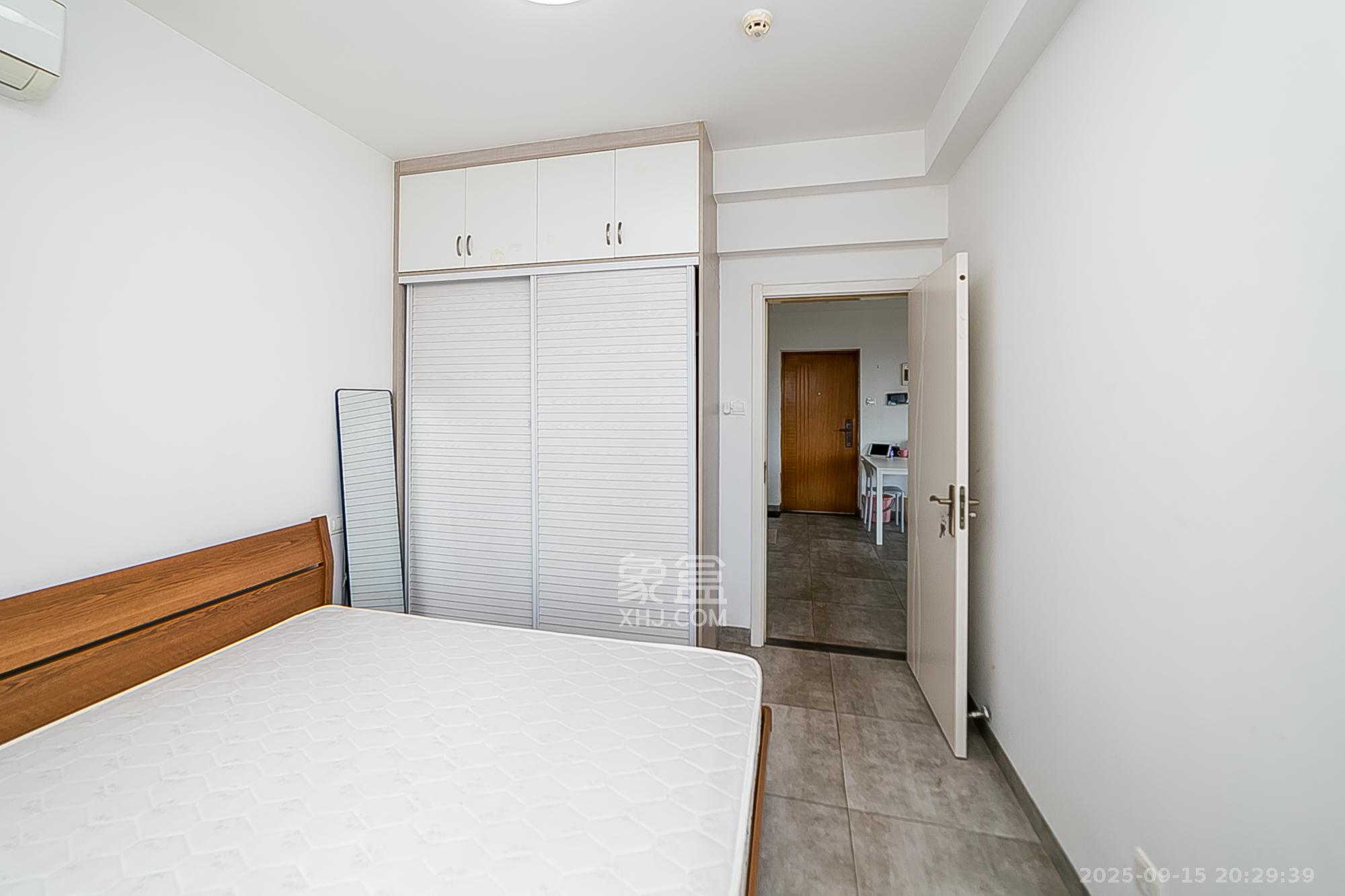 天鸿天府(天鸿中央大院)  2室1厅1卫    74.6万 天鸿天府(天鸿中央大院)  2室1厅1卫    74.6万卧室