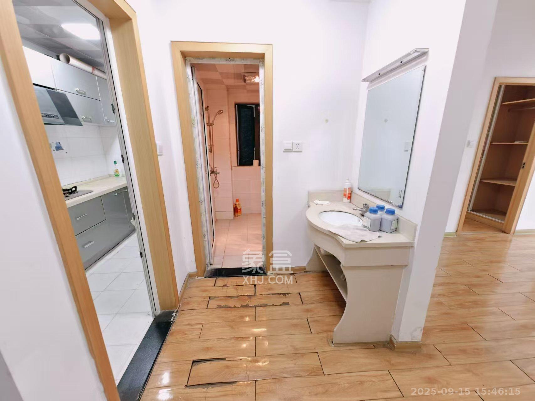 BOBO天下城(CTA财富中心) 2室2厅1卫 2400.0元/月 BOBO天下城(CTA财富中心) 2室2厅1卫 2400.0元/月室内图