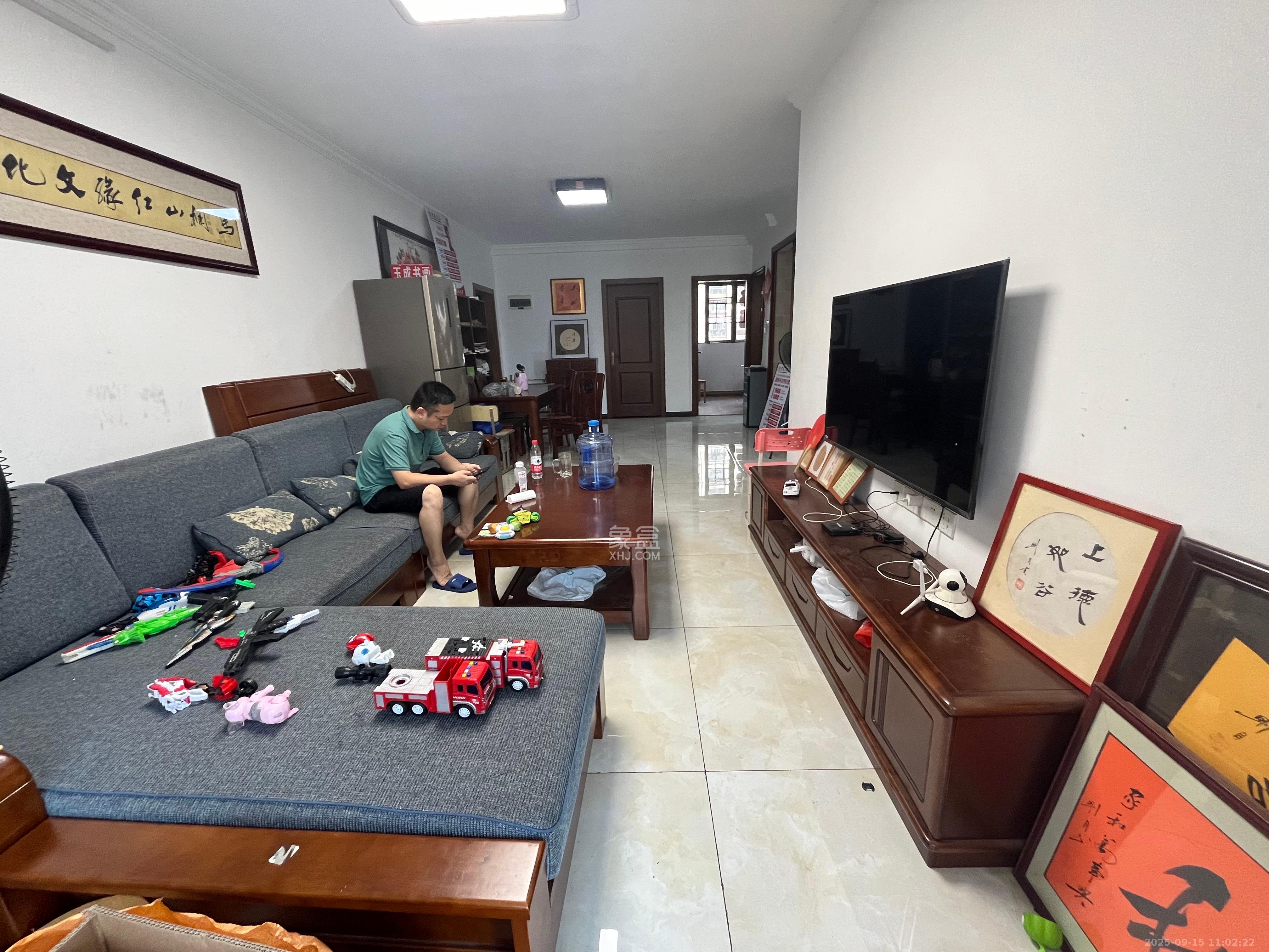 芙蓉万国城MOMA（卓越汇富苑）  1室0厅0卫    2600.0元/月