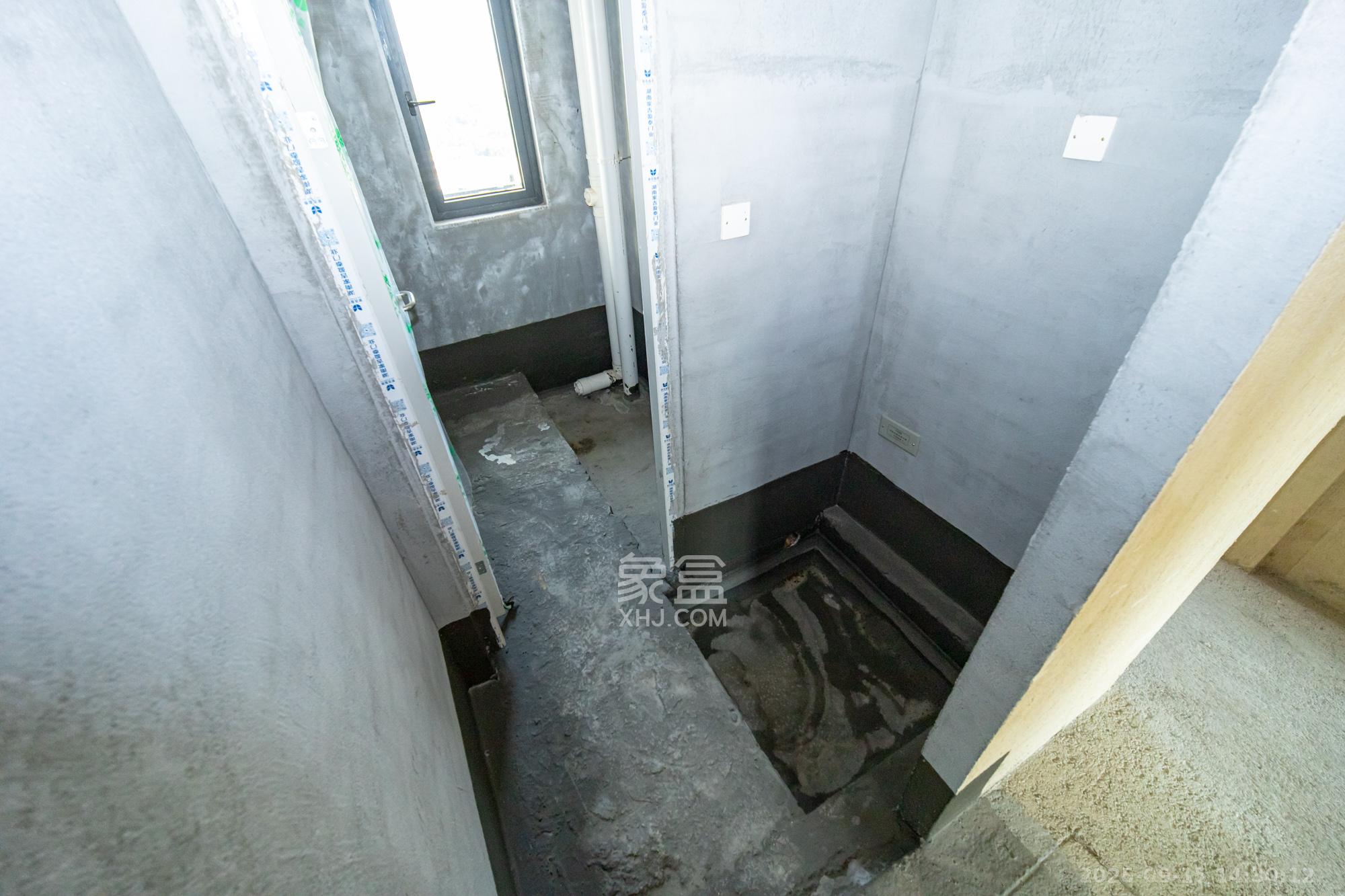 保利和光尘樾 4室2厅2卫 142.0万 保利和光尘樾 4室2厅2卫 142.0万卫生间