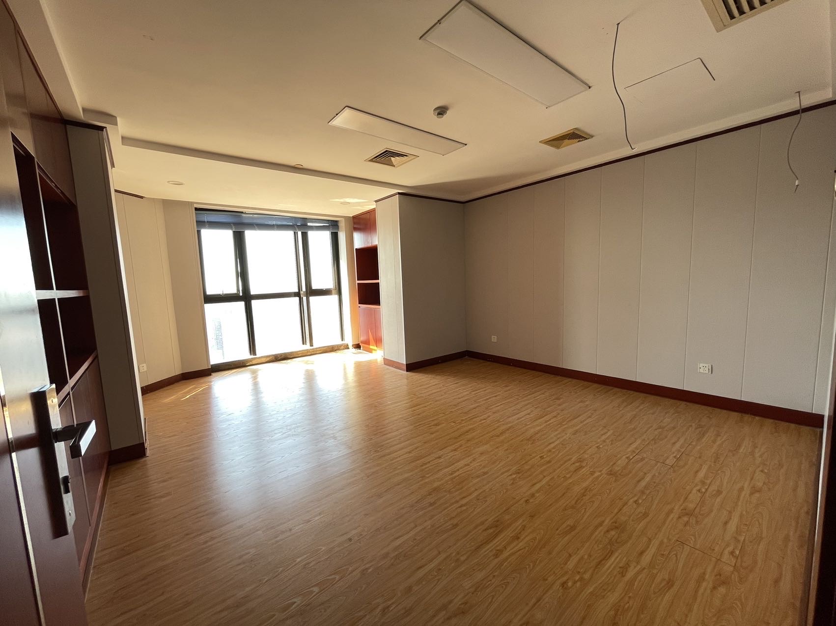 明光国际大酒店  1室1厅1卫   2700.00元/月室内图