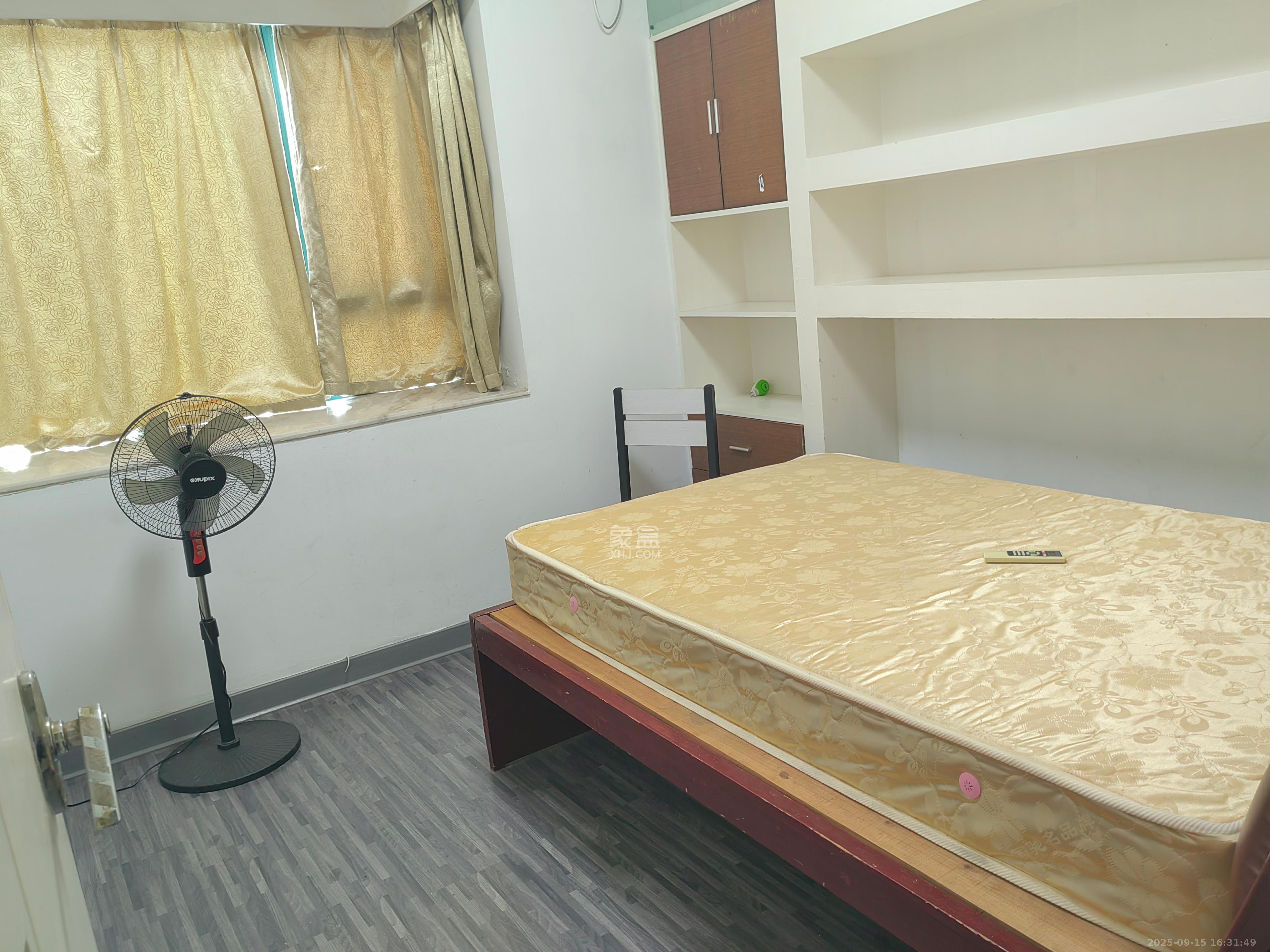 金色华庭 3室2厅2卫 3000.0元/月 金色华庭 3室2厅2卫 3000.0元/月室内图