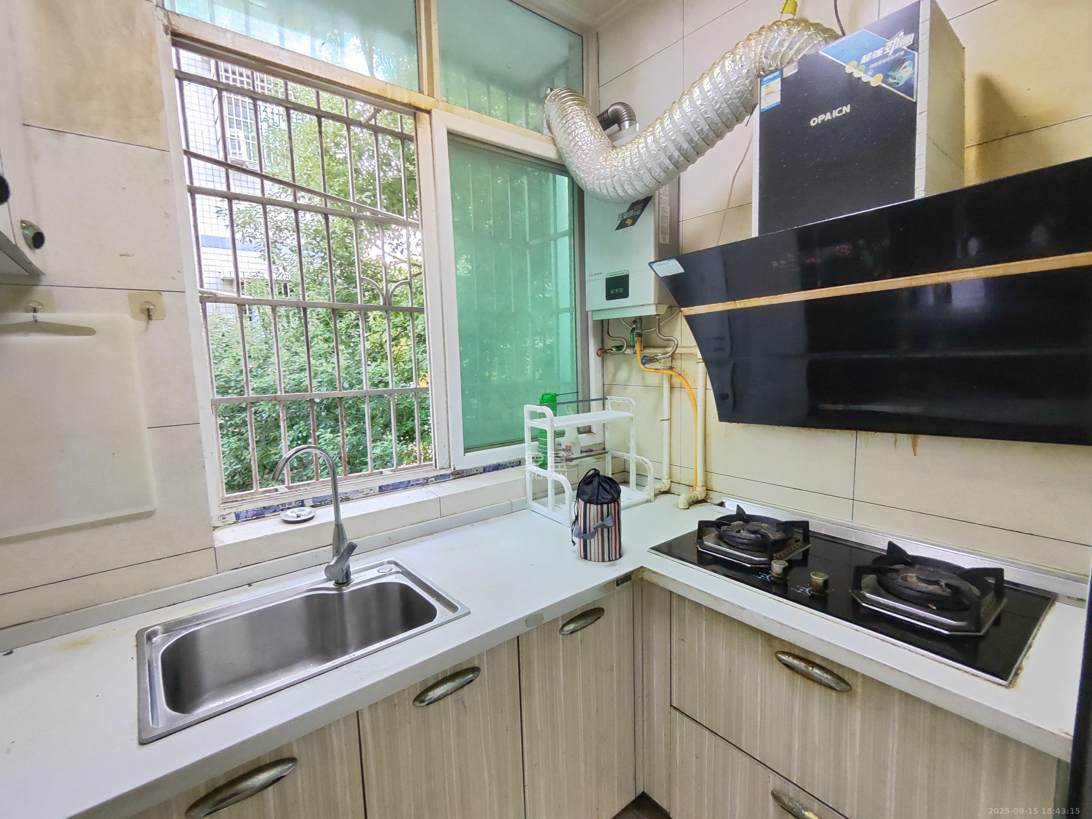 泉塘小区 2室2厅1卫 1000.0元/月 泉塘小区 2室2厅1卫 1000.0元/月室内图